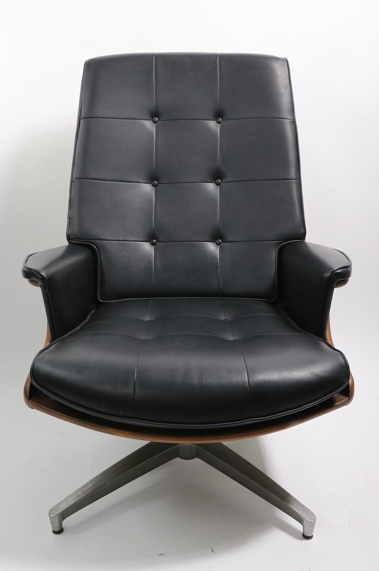 Mid Century Swivel Tilt Lounge Chair by Heywood Wakefield 2