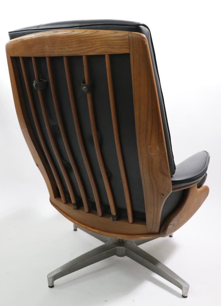 Mid Century Swivel Tilt Lounge Chair by Heywood Wakefield at 1stDibs