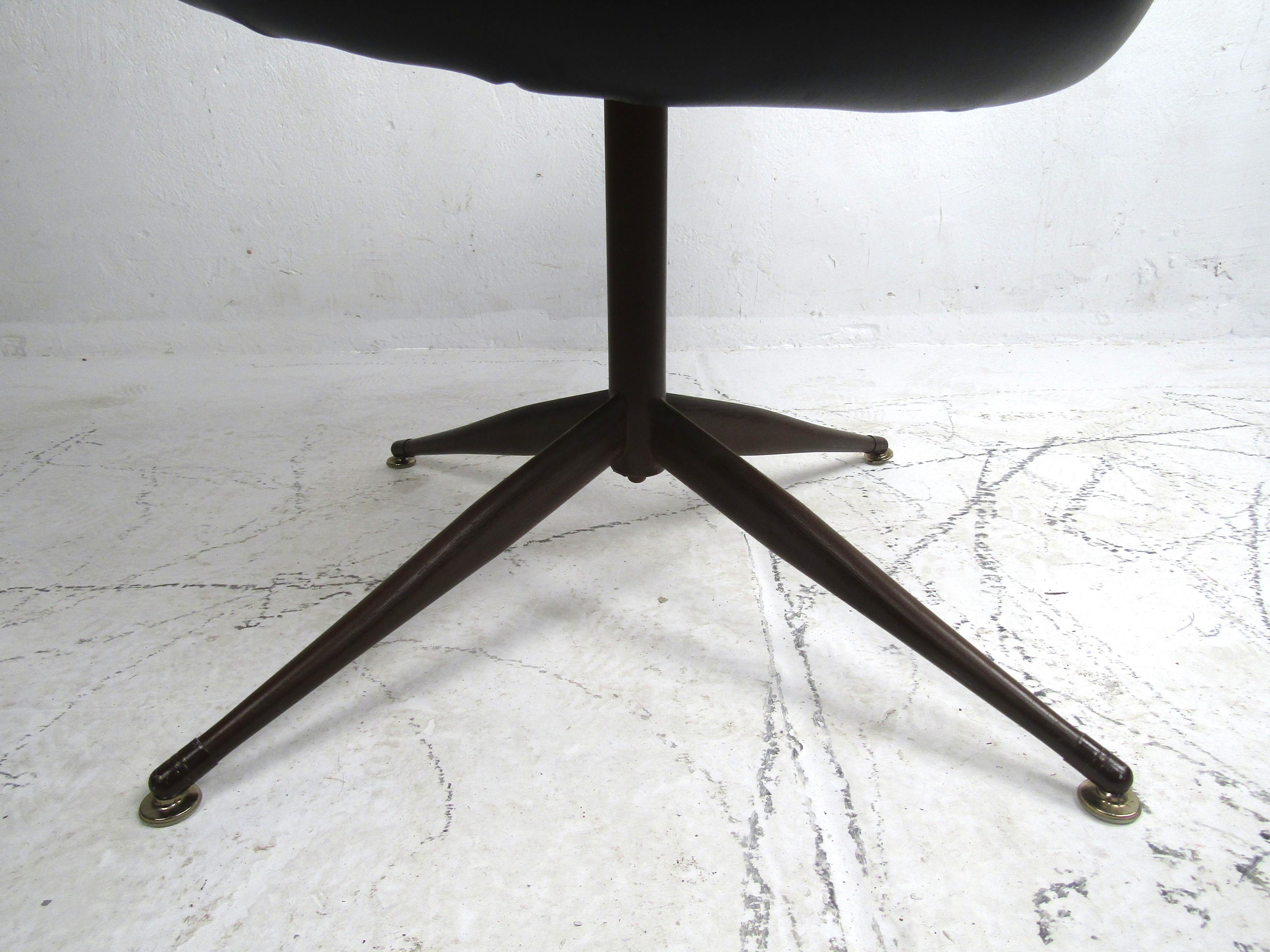 Midcentury Swiveling Chair by Baumritter 4