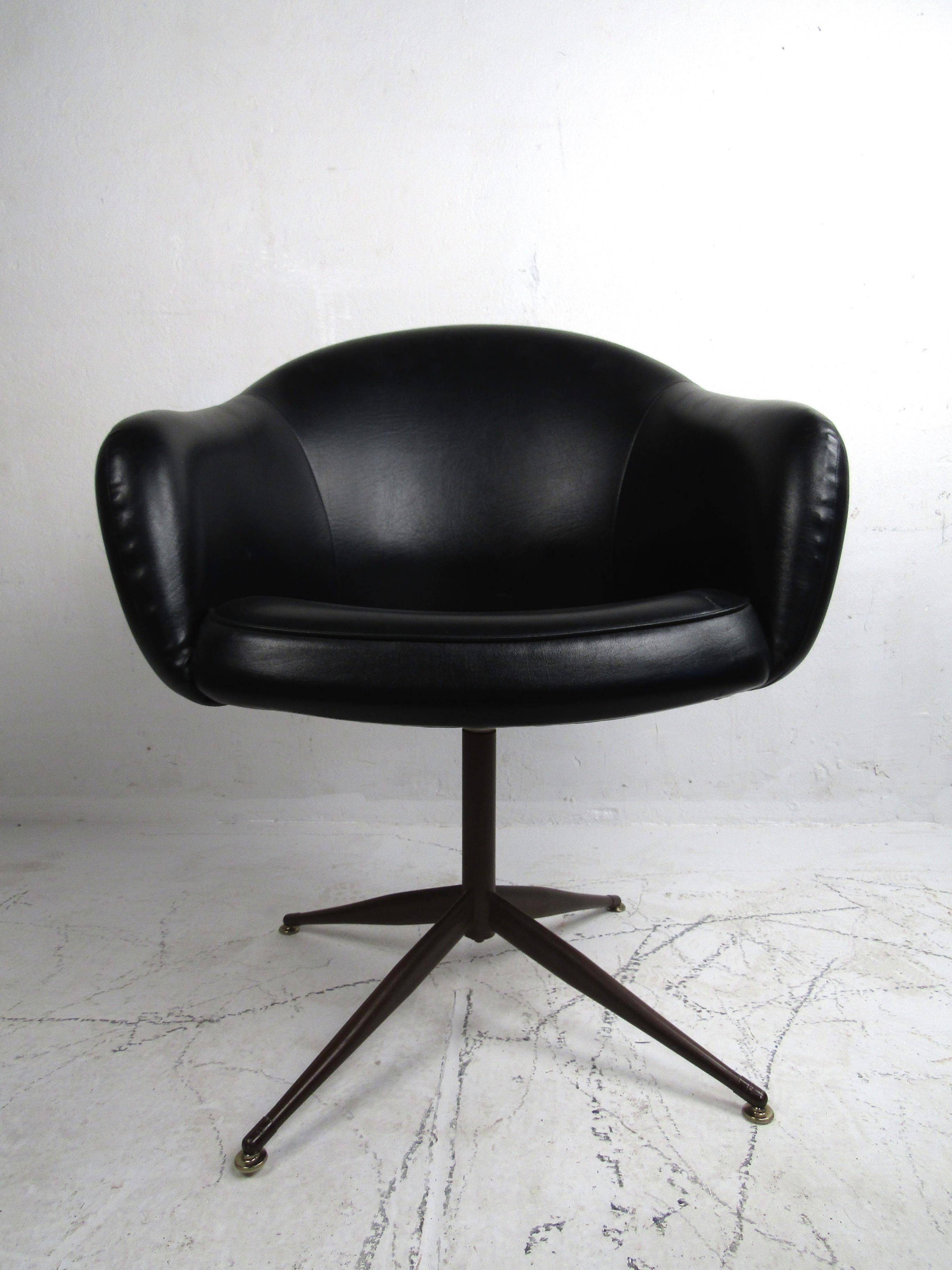 Mid-Century Modern Midcentury Swiveling Chair by Baumritter
