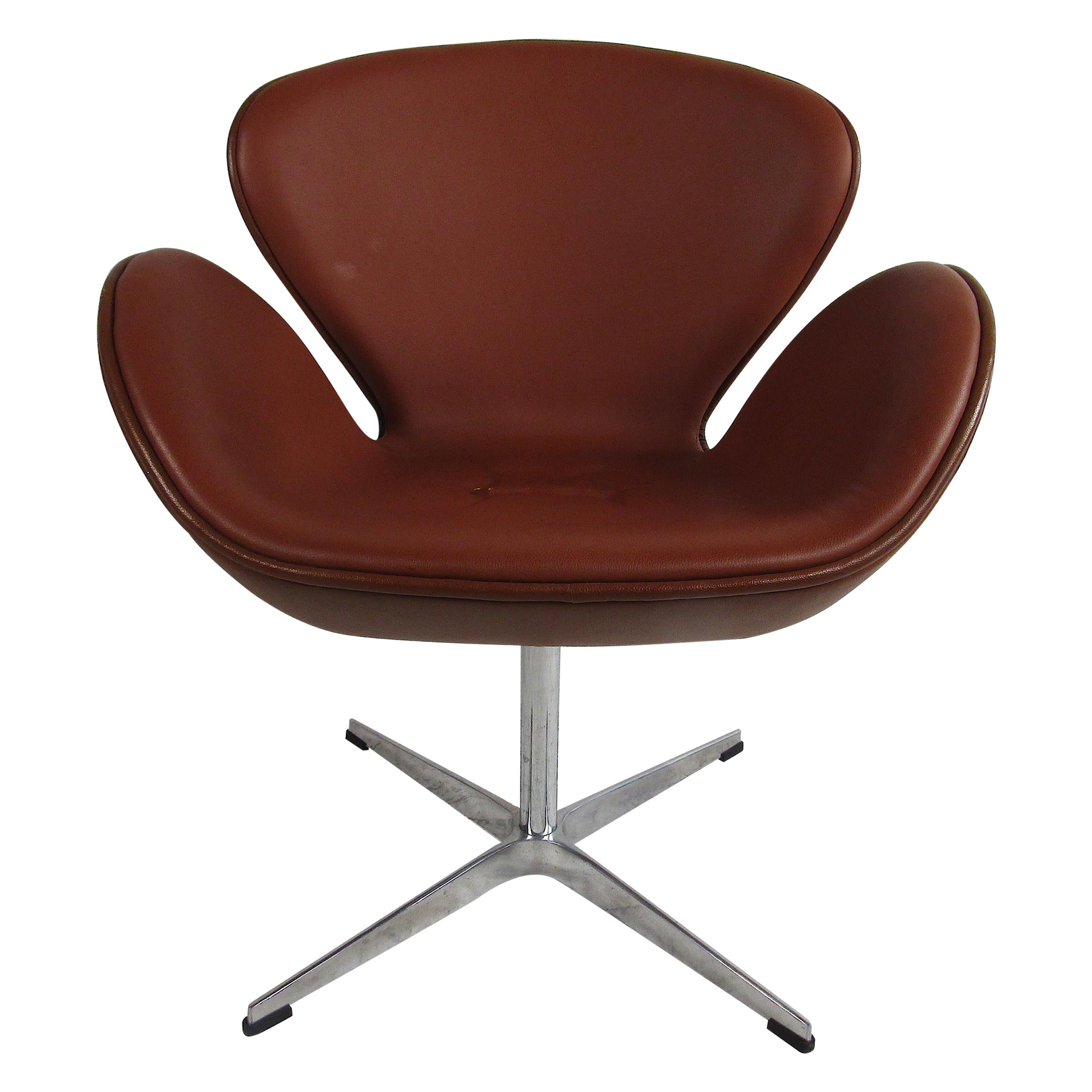 Midcentury Swiveling Swan Chair after Arne Jacobsen