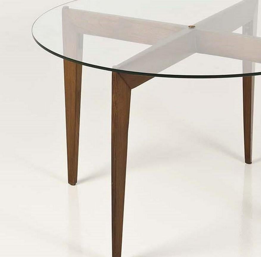 Stylish, simple table designed by the Italian Design Master Gio ponti for ISA, Bergarmo.
Gio Ponti designed this particular coffee table for his friend and editor Aldo Garzanti who decided to open a cultural house, today known as Fondazione Livio