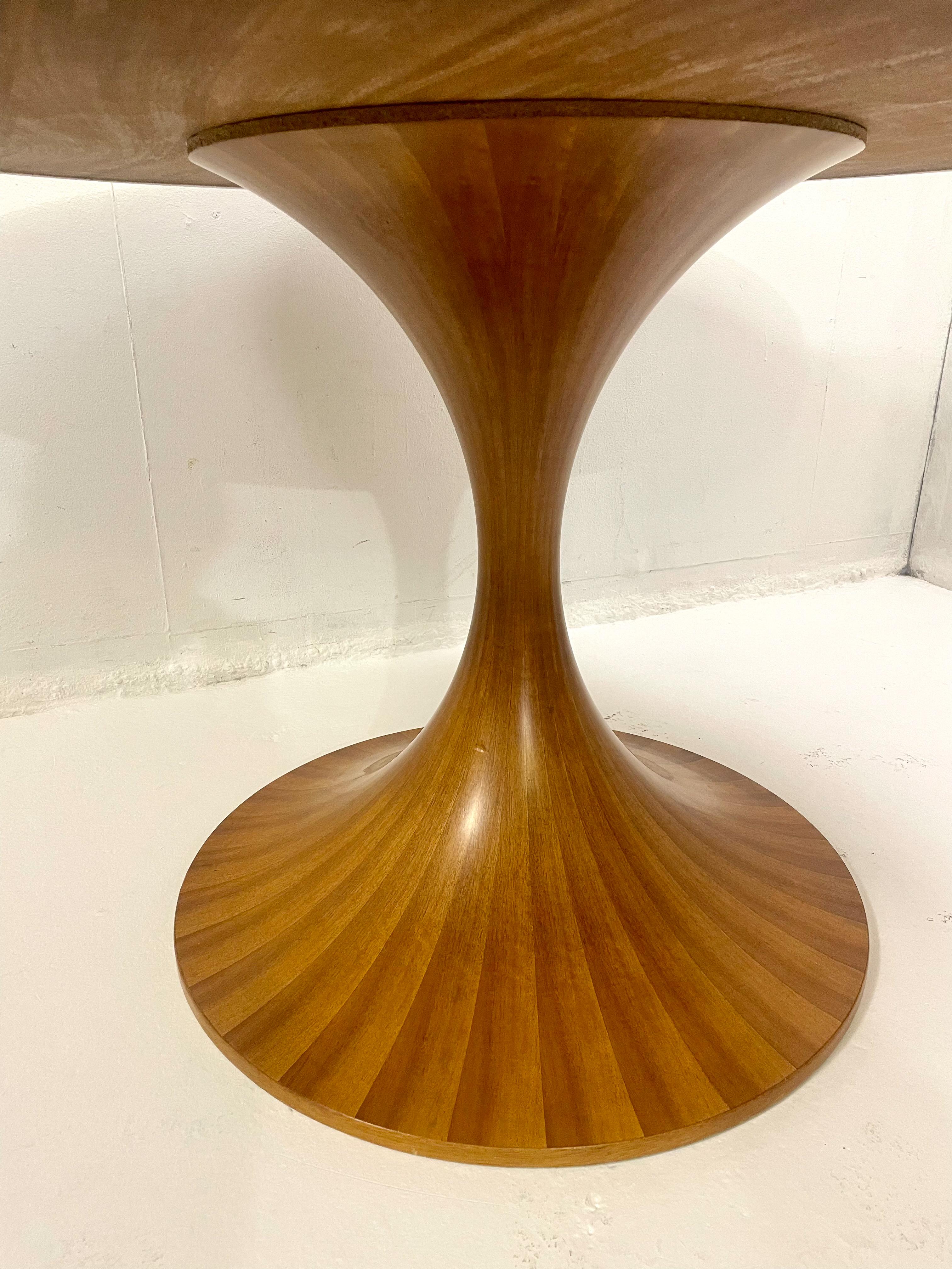 Mid-Century-Tisch „Clessidra“ von Luigi Massonif für Mobilia Manufacture, 1960er Jahre im Zustand „Gut“ im Angebot in Brussels, BE