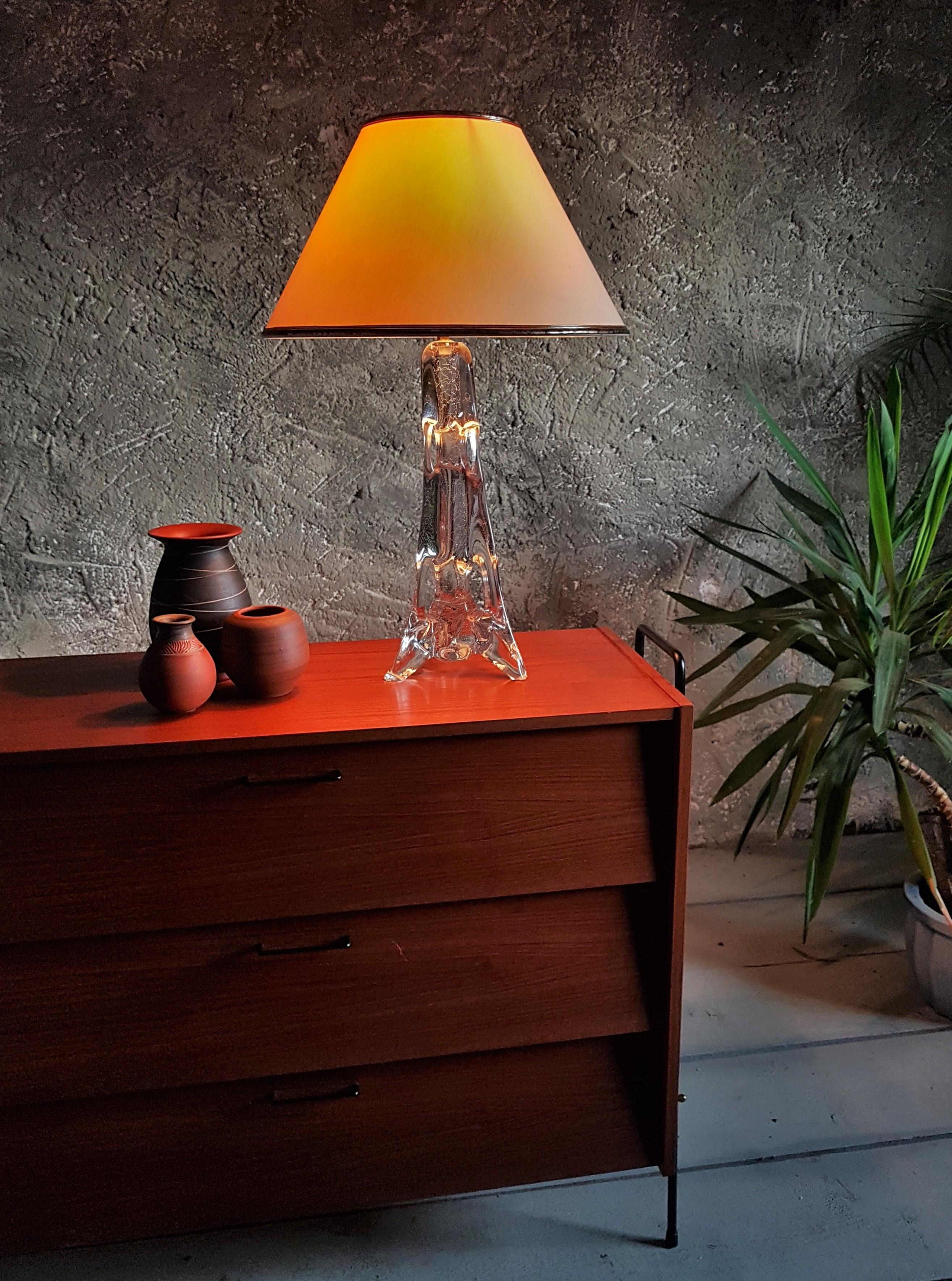 Mid-Century Modern Mid-Century Table Desk Lamp, Chrystal Base with Bubbles, France 1960s For Sale