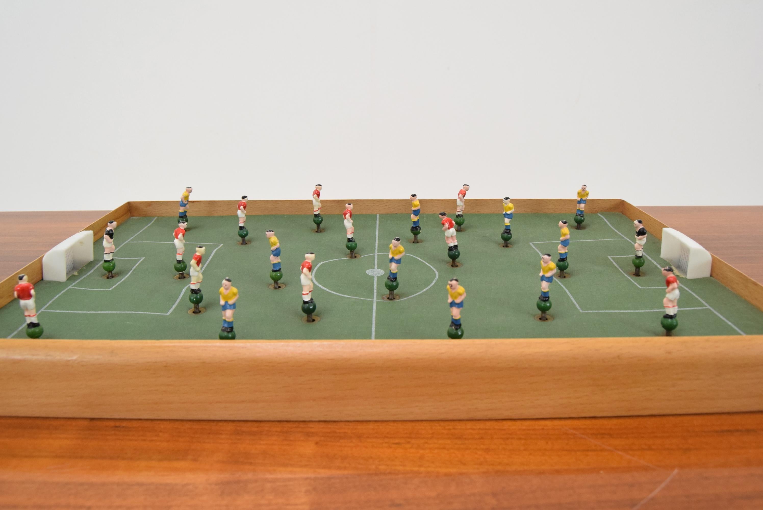 Mid-Century Table Football, by LUDA, circa 1950's In Fair Condition In Praha, CZ