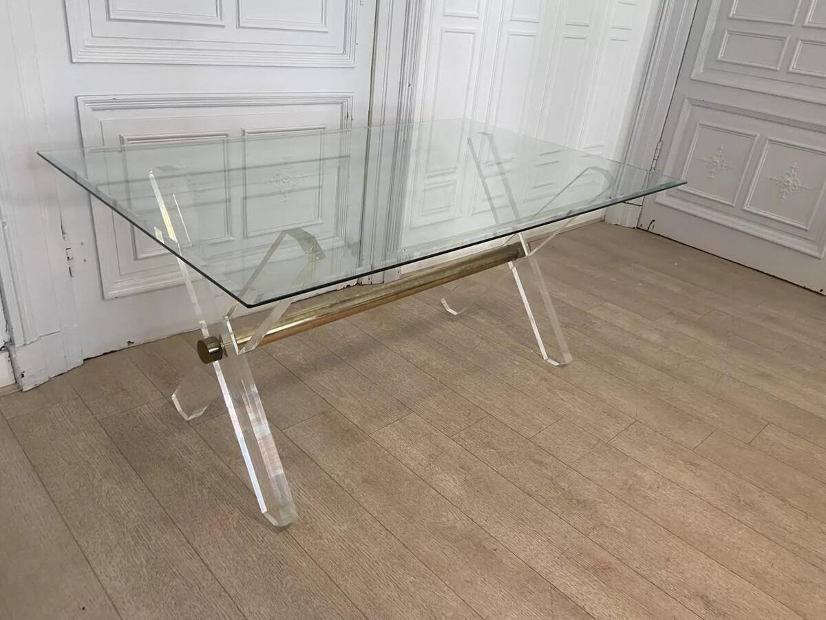 Mid Century table  For Sale 3