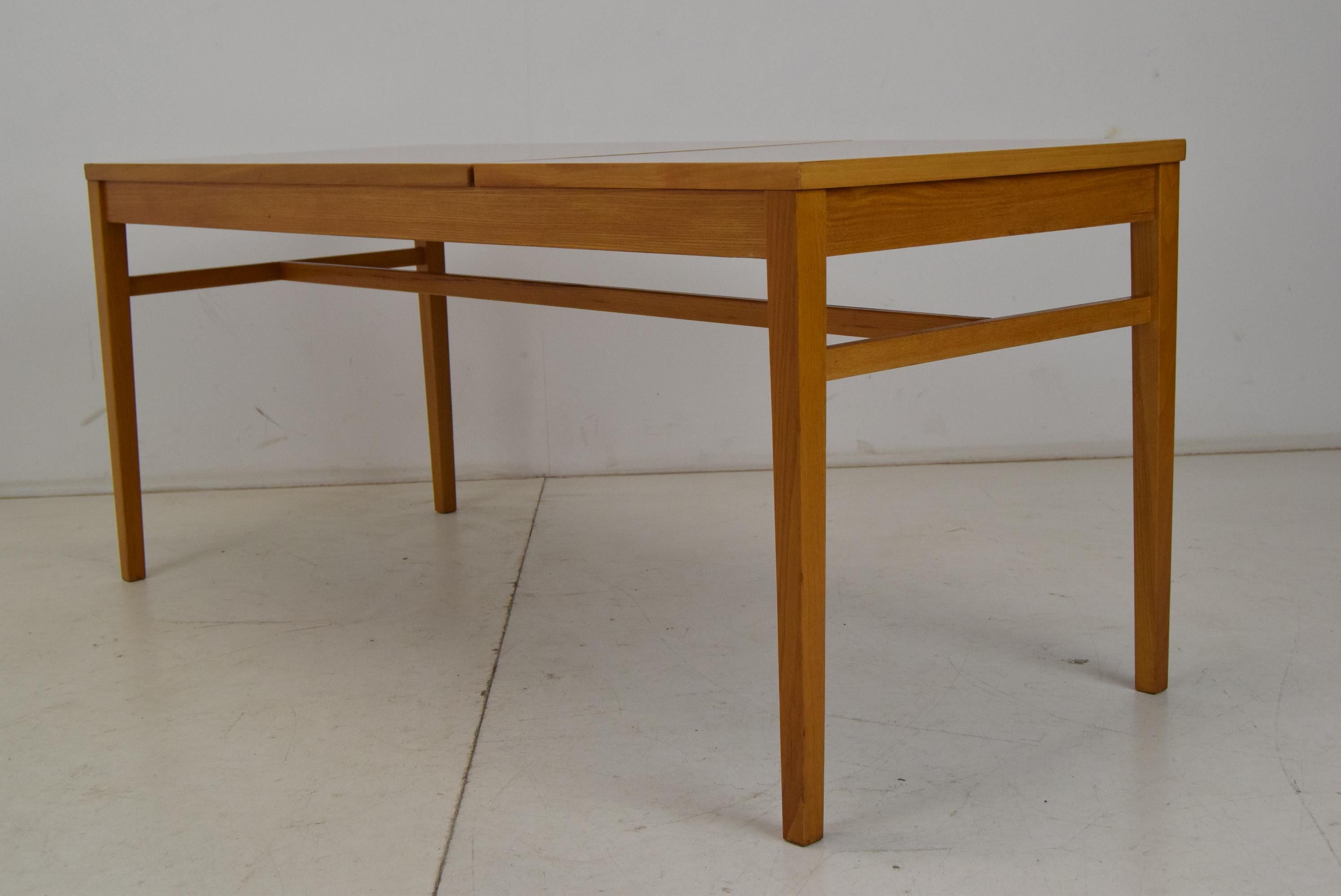 Mid-century Table from Jitona Company, 1970's.  In Good Condition For Sale In Praha, CZ