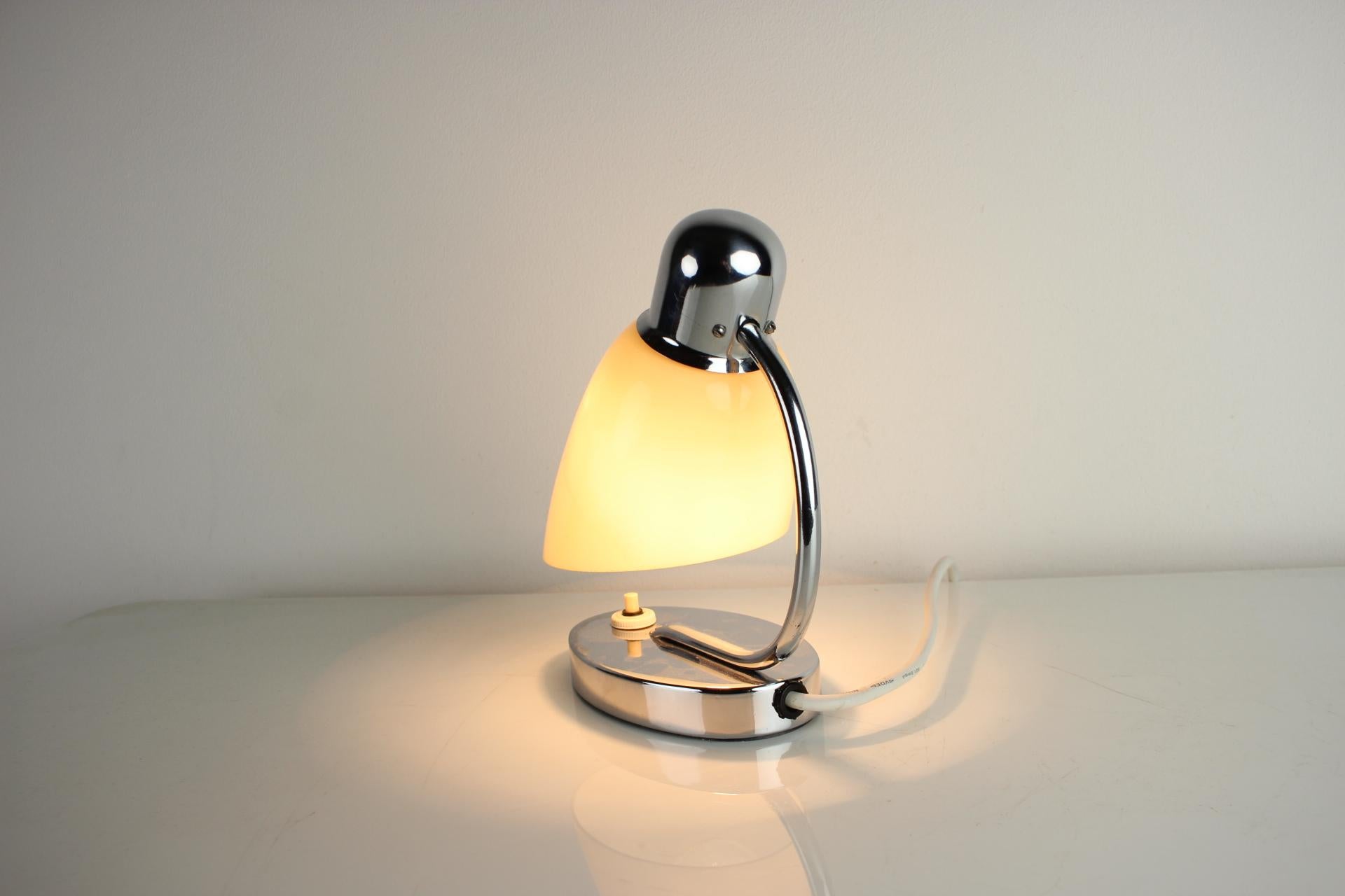 Mid-Century Table Lamp, 1950's Czechoslovakia For Sale 1