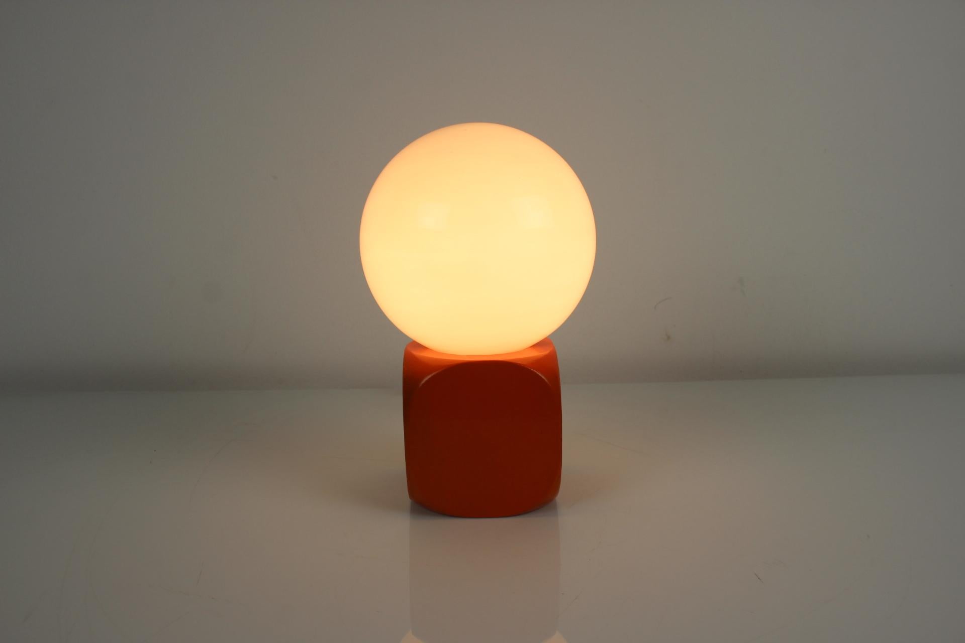 Mid-Century Table Lamp, 1970s In Good Condition For Sale In Praha, CZ