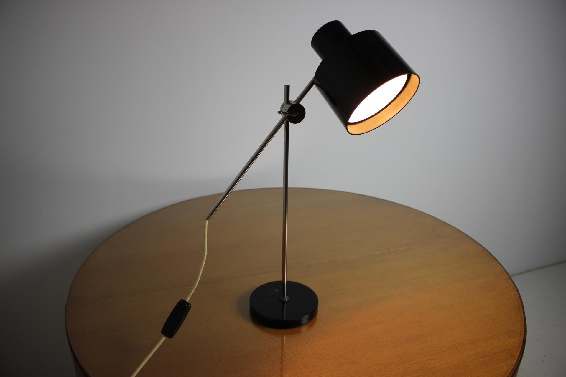 Tischlampe aus der Mitte des Jahrhunderts, 1970er Jahre im Angebot 2