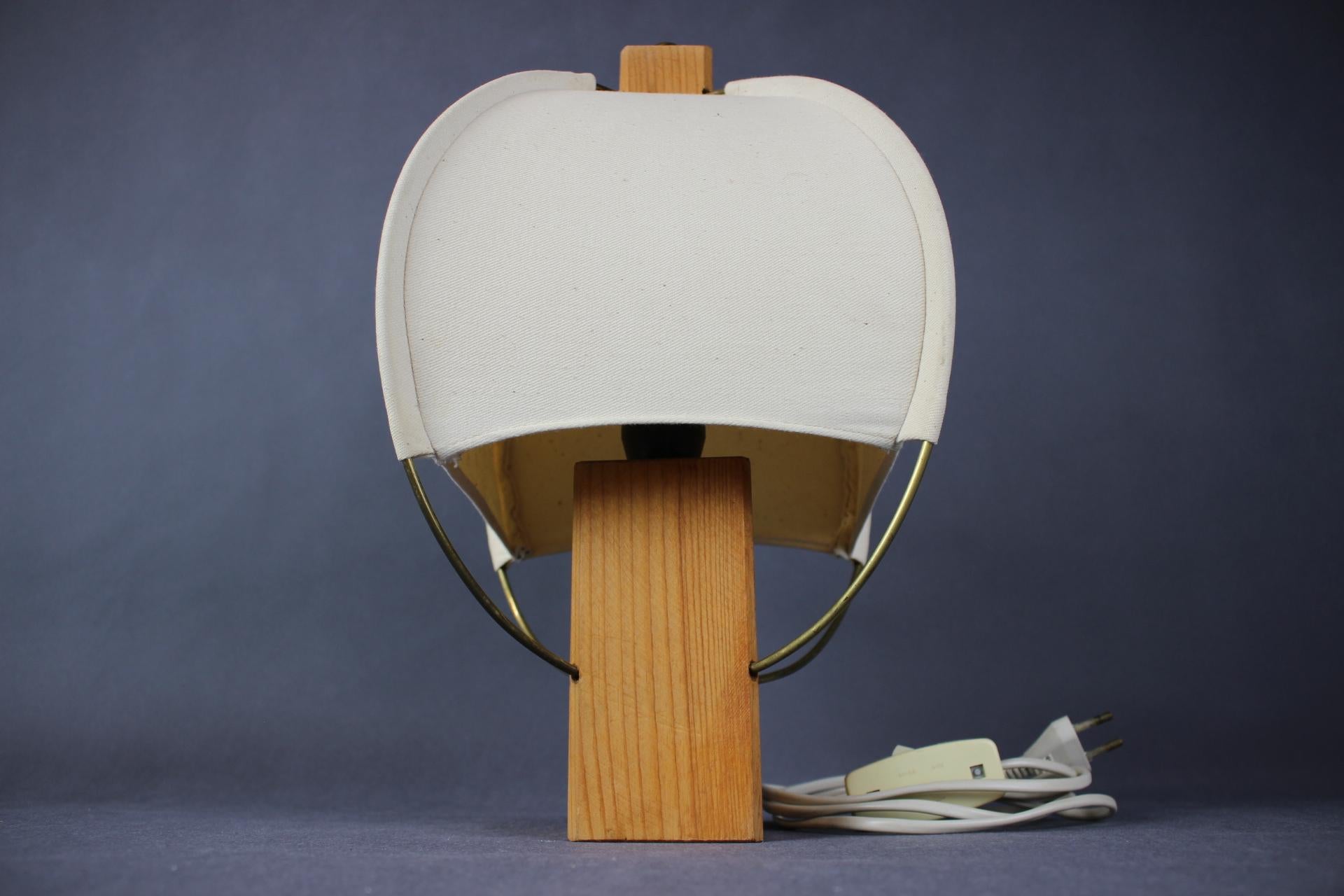 Lampada da tavolo di metà secolo, anni '80 In condizioni buone in vendita a Praha, CZ