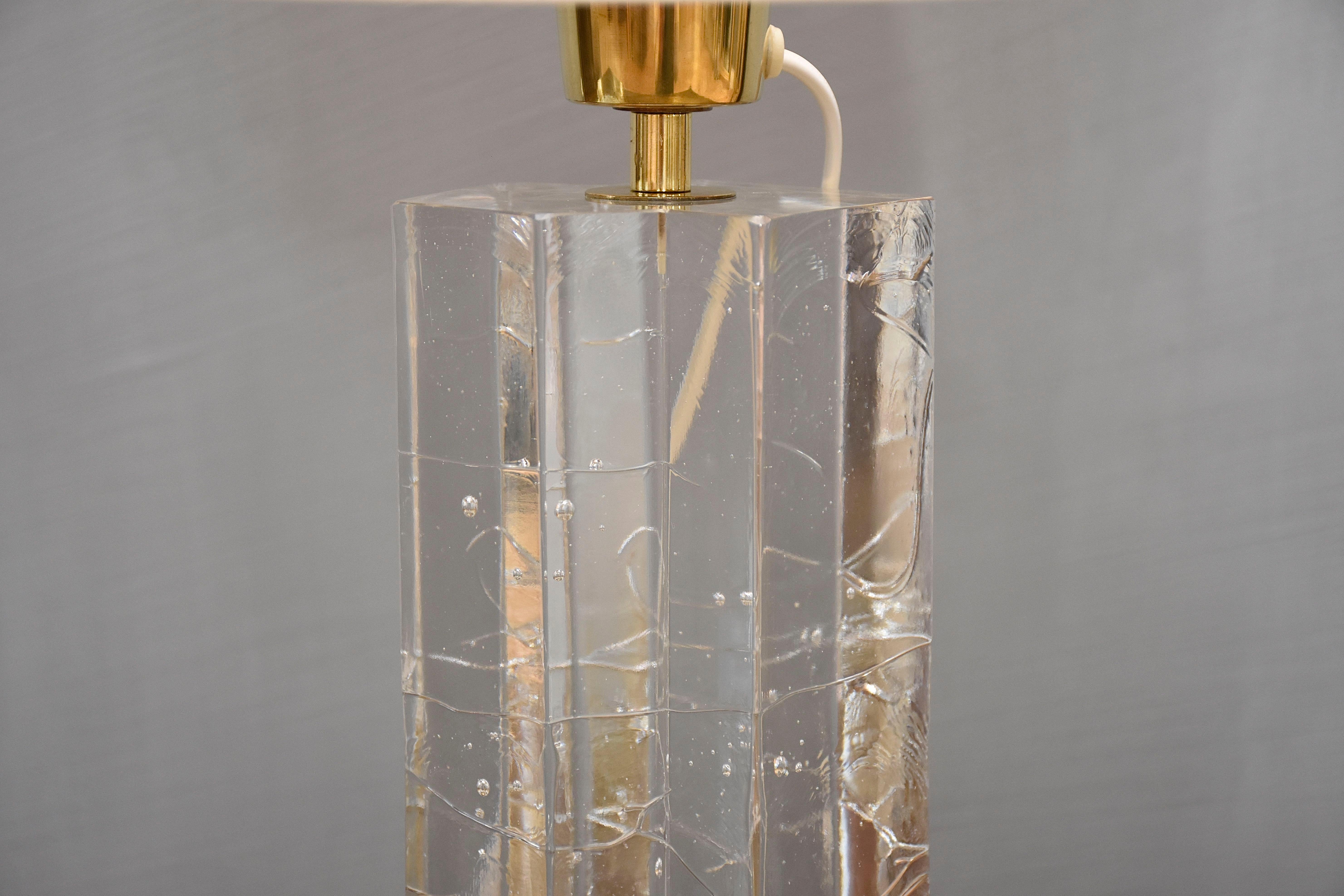 Mid-Century Modern Lampe de table Arkipelago en verre et laiton de Timo Sarpaneva en vente