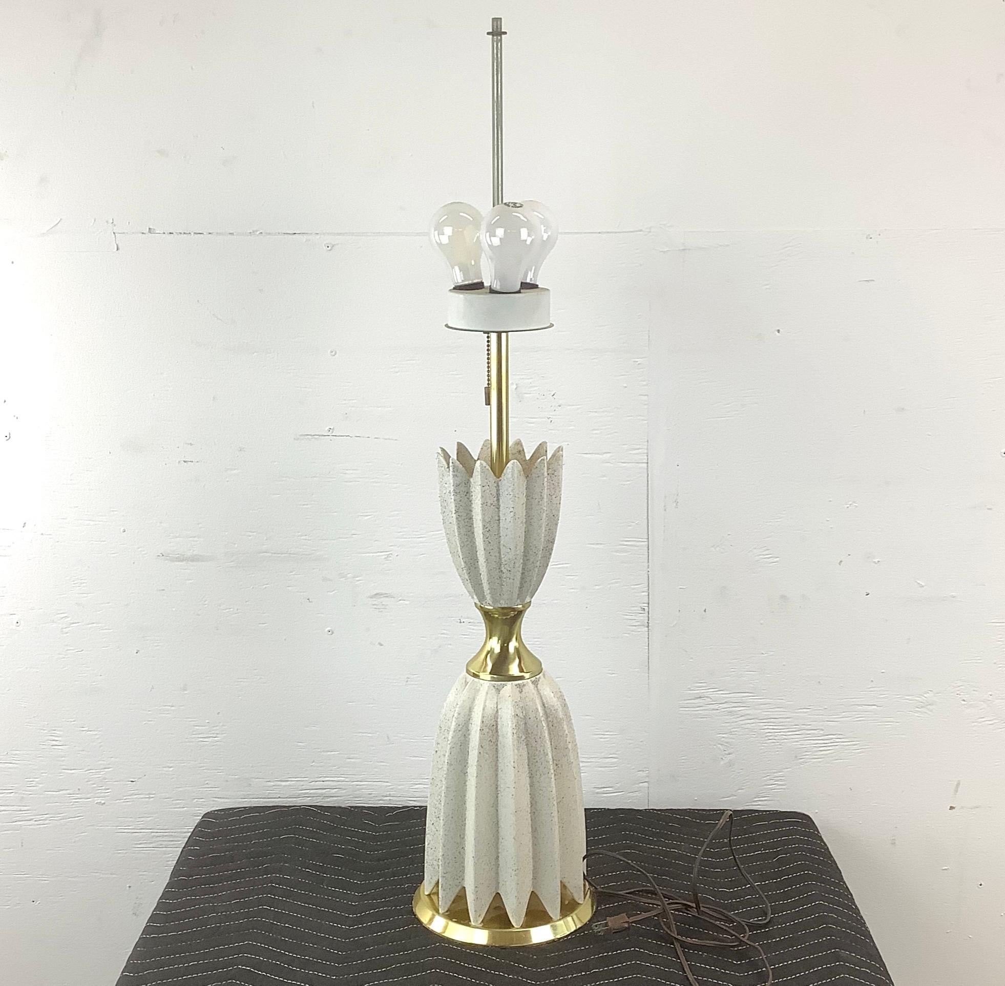 20ième siècle Lampe de table Mid-Century attr. Gerald Thurston pour Lightolier  en vente