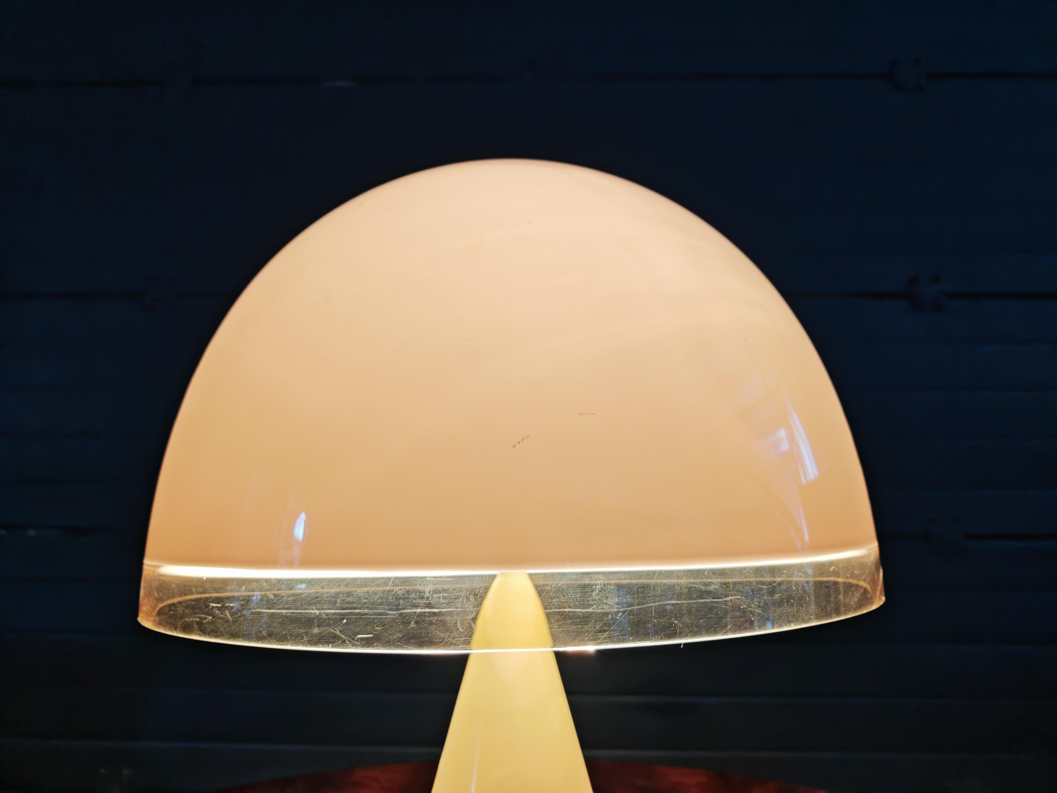 Lampe de table du milieu du siècle 