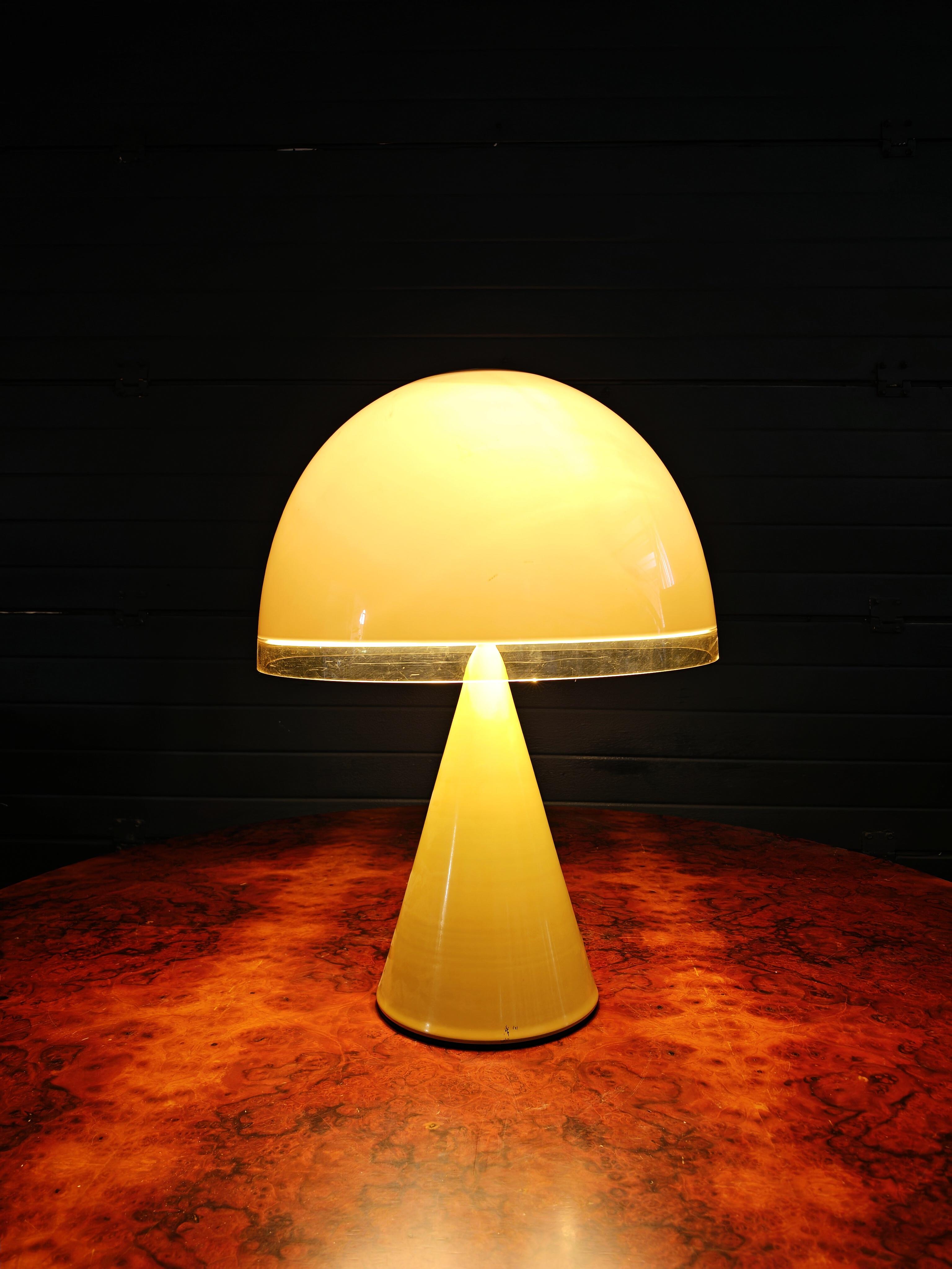 Mid-Century Modern Lampe de table du milieu du siècle 