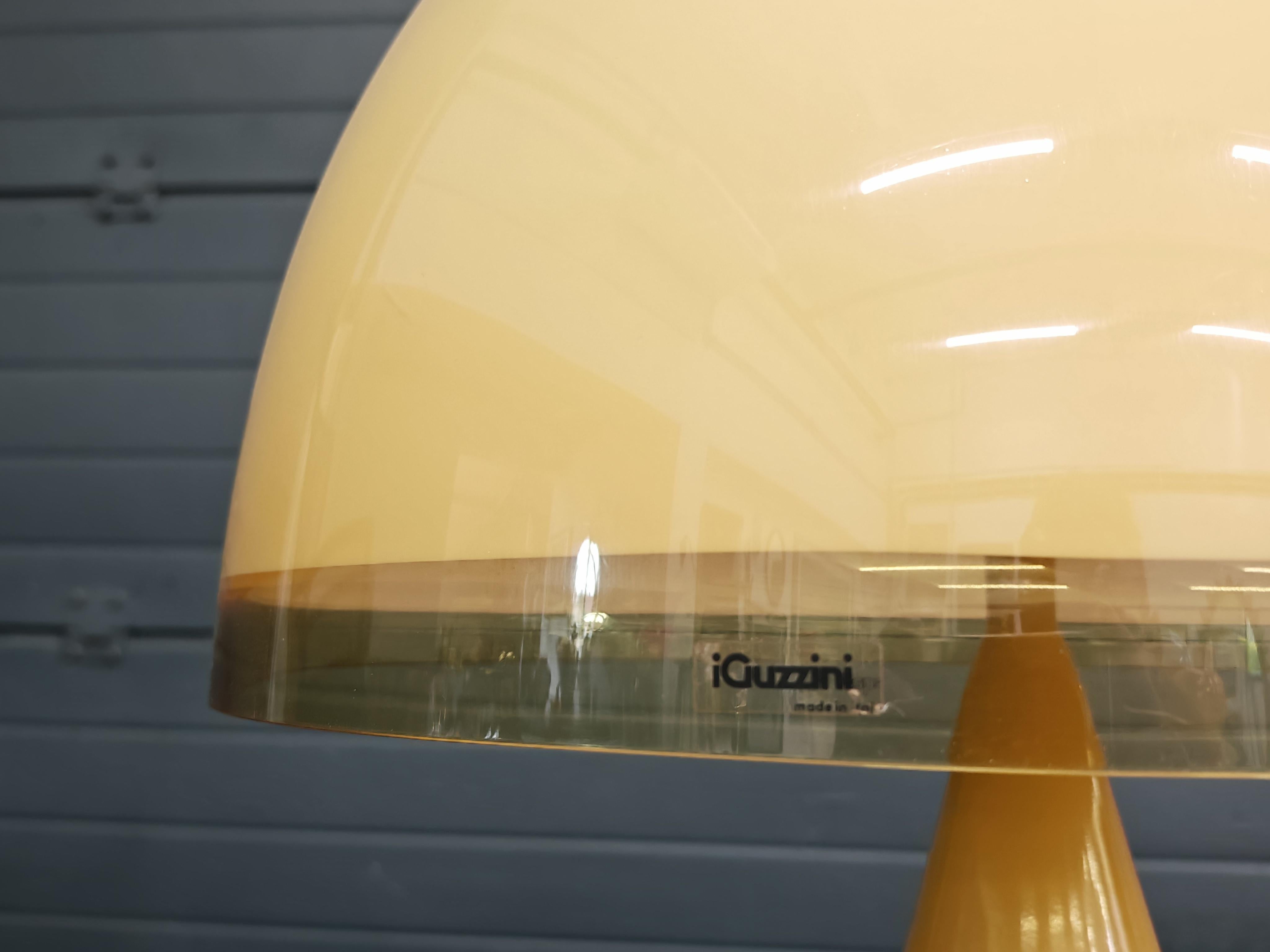 italien Lampe de table du milieu du siècle 