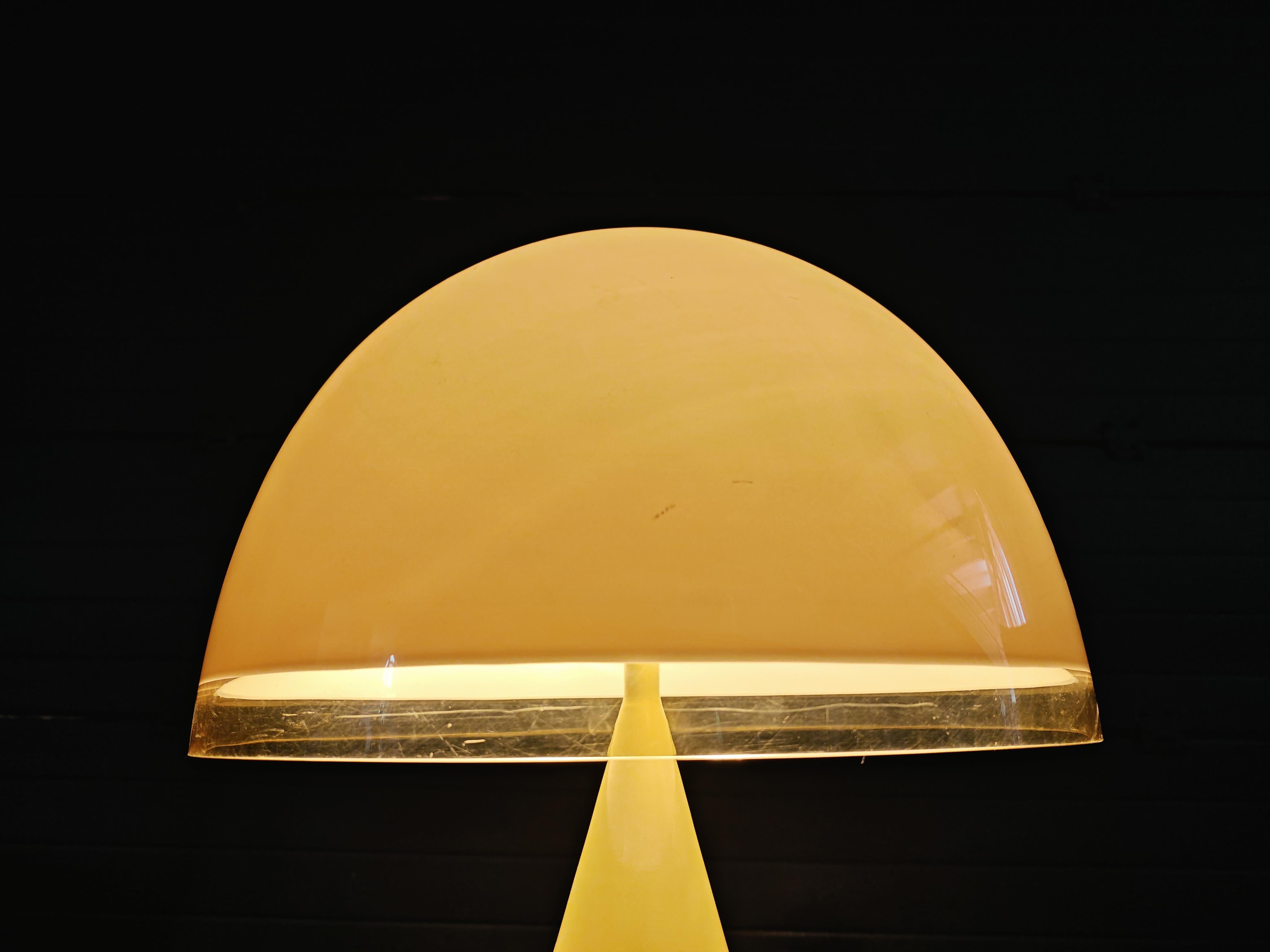 Lampe de table du milieu du siècle 