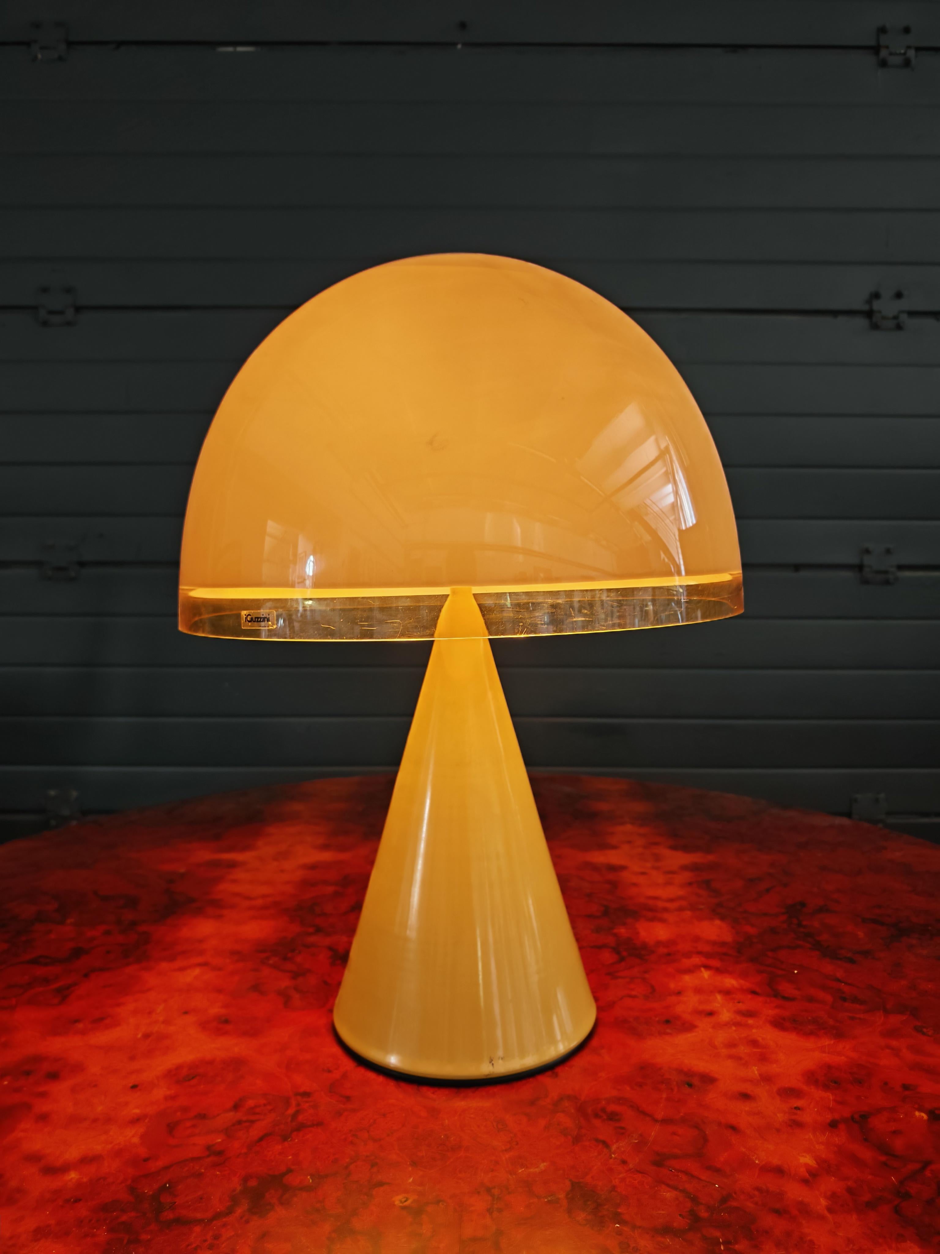 Lampe de table du milieu du siècle 
