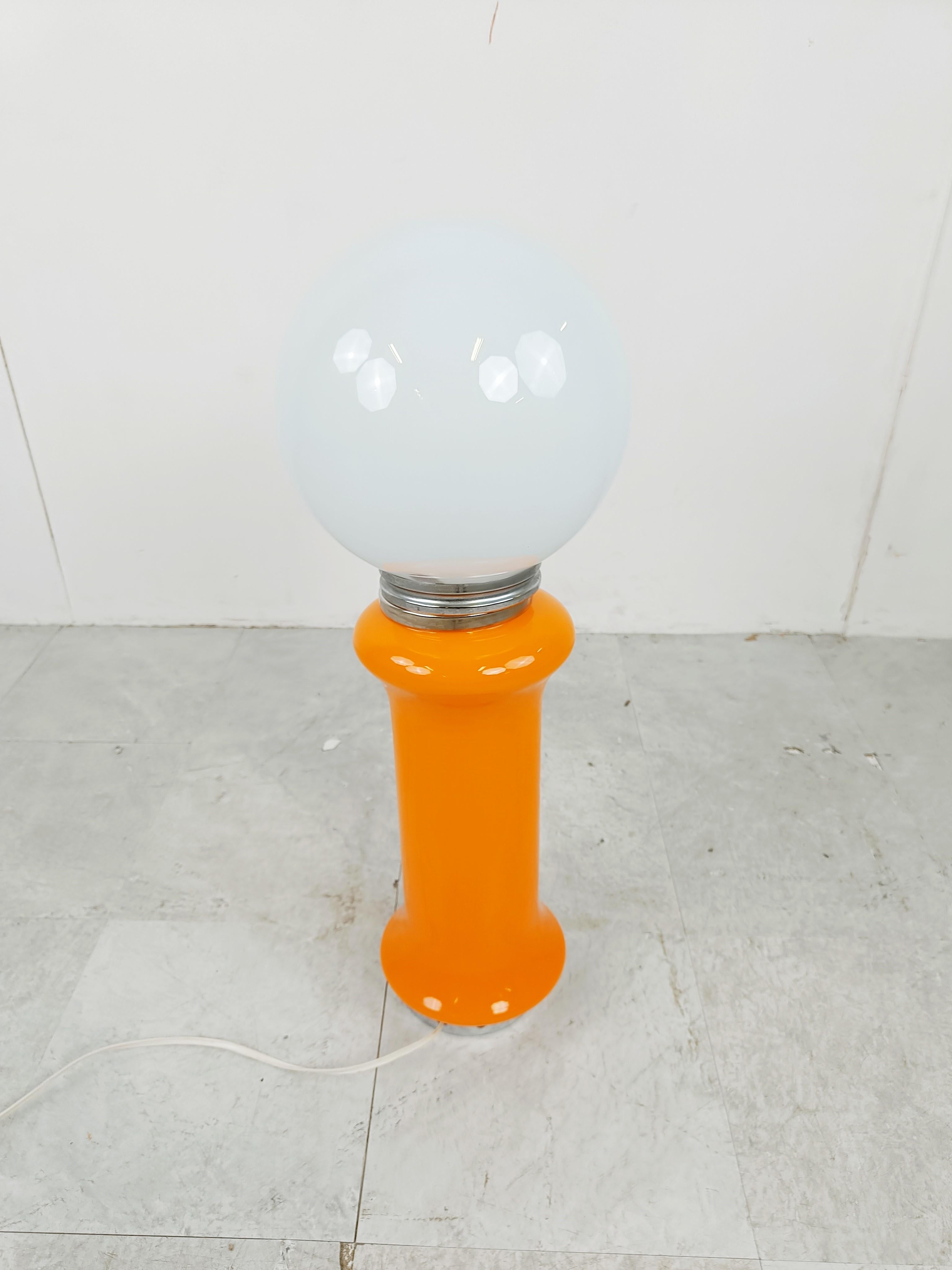 Mid-Century Modern Lampe de table du milieu du siècle dernier de Carlo Nason pour Mazzega, années 1960  en vente