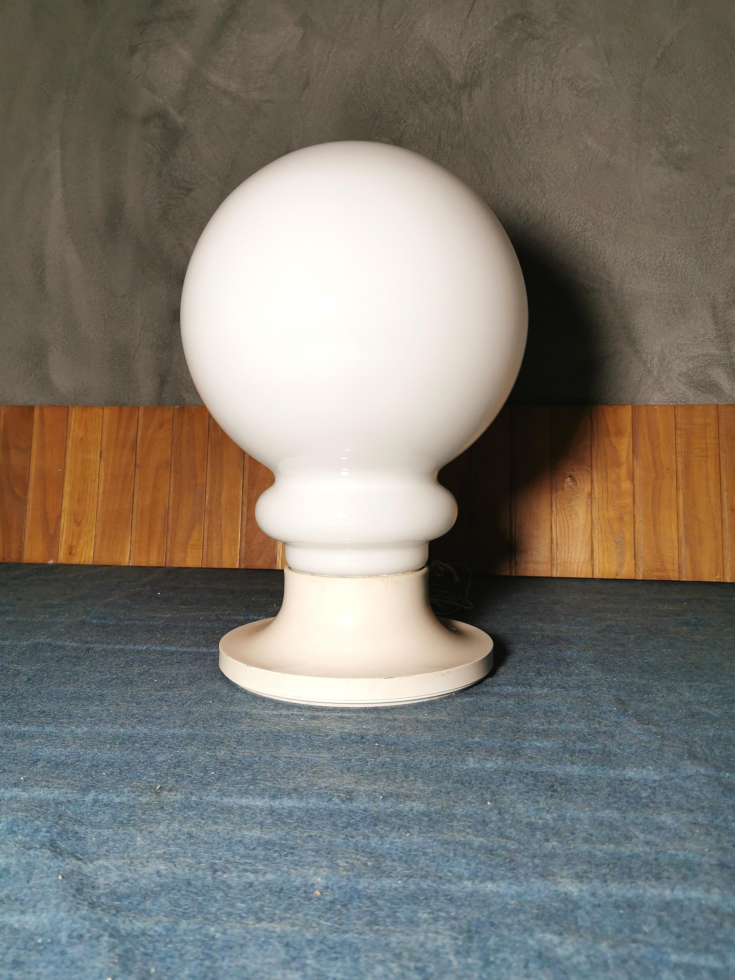 Table Lamp by Carlo Nason Enameled Aluminum White Glass Mid Century Italy 1960s In Good Condition In Palermo, IT