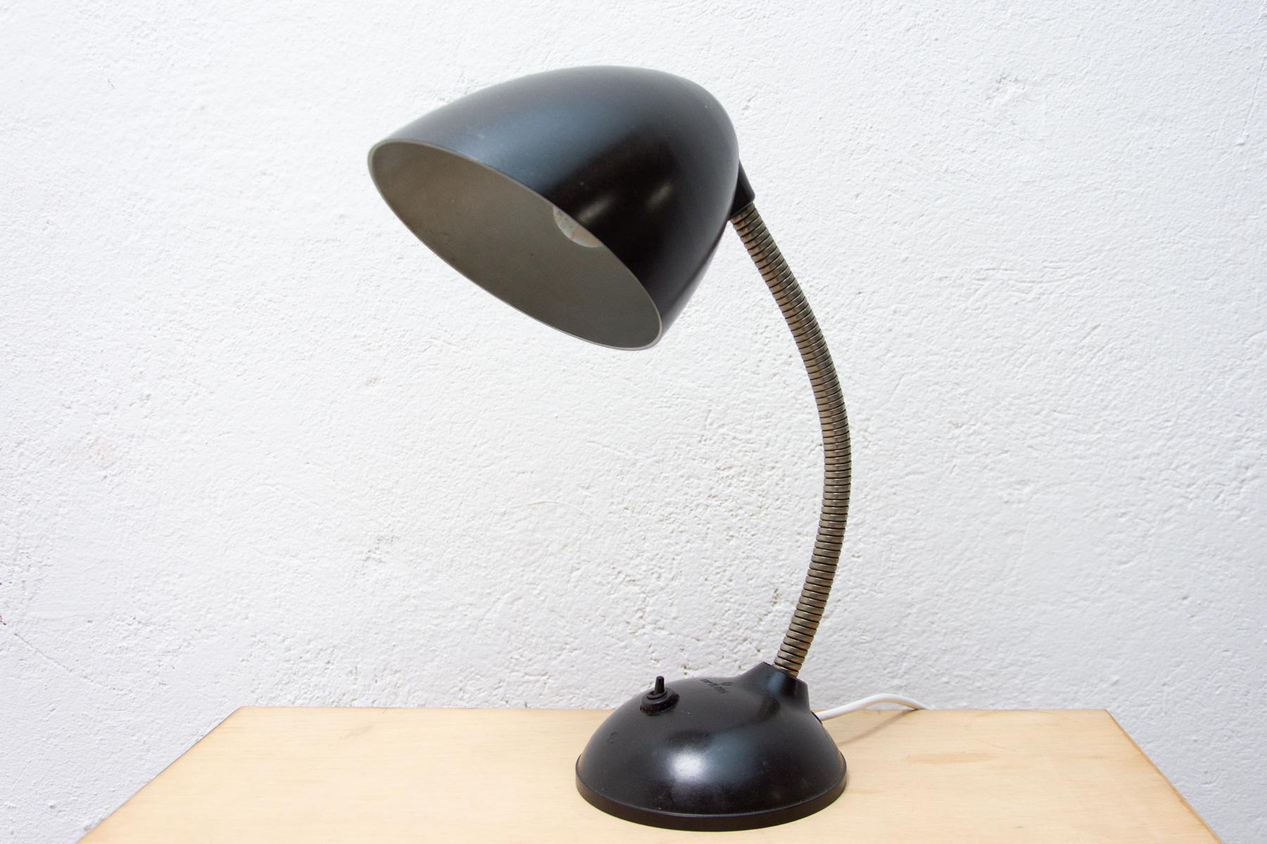 Chrome Lampe de bureau du milieu du siècle dernier d'Eric Kirkman Cole pour Elektrosvit, années 1940 en vente