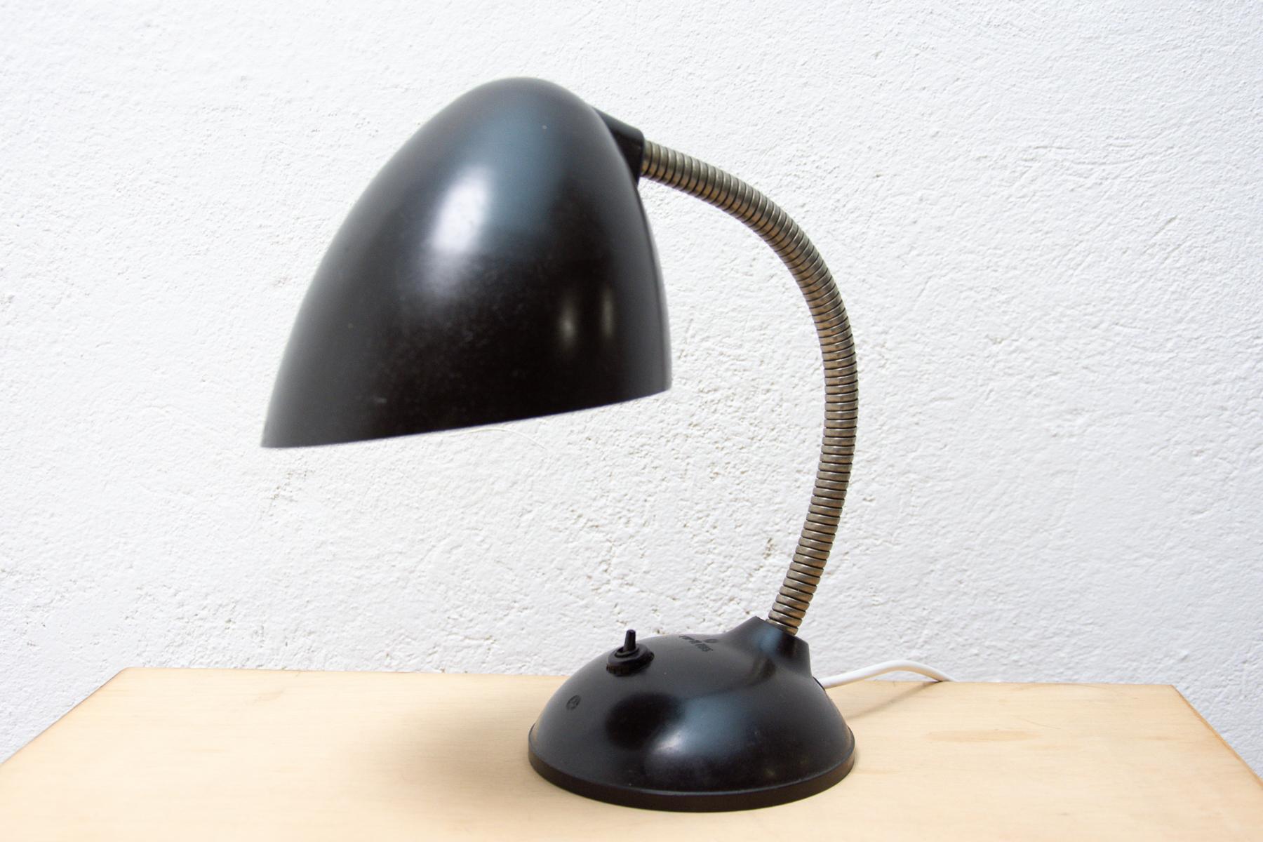 Lampada da tavolo del Mid Century di Eric Kirkman Cole per Elektrosvit, 1940 1