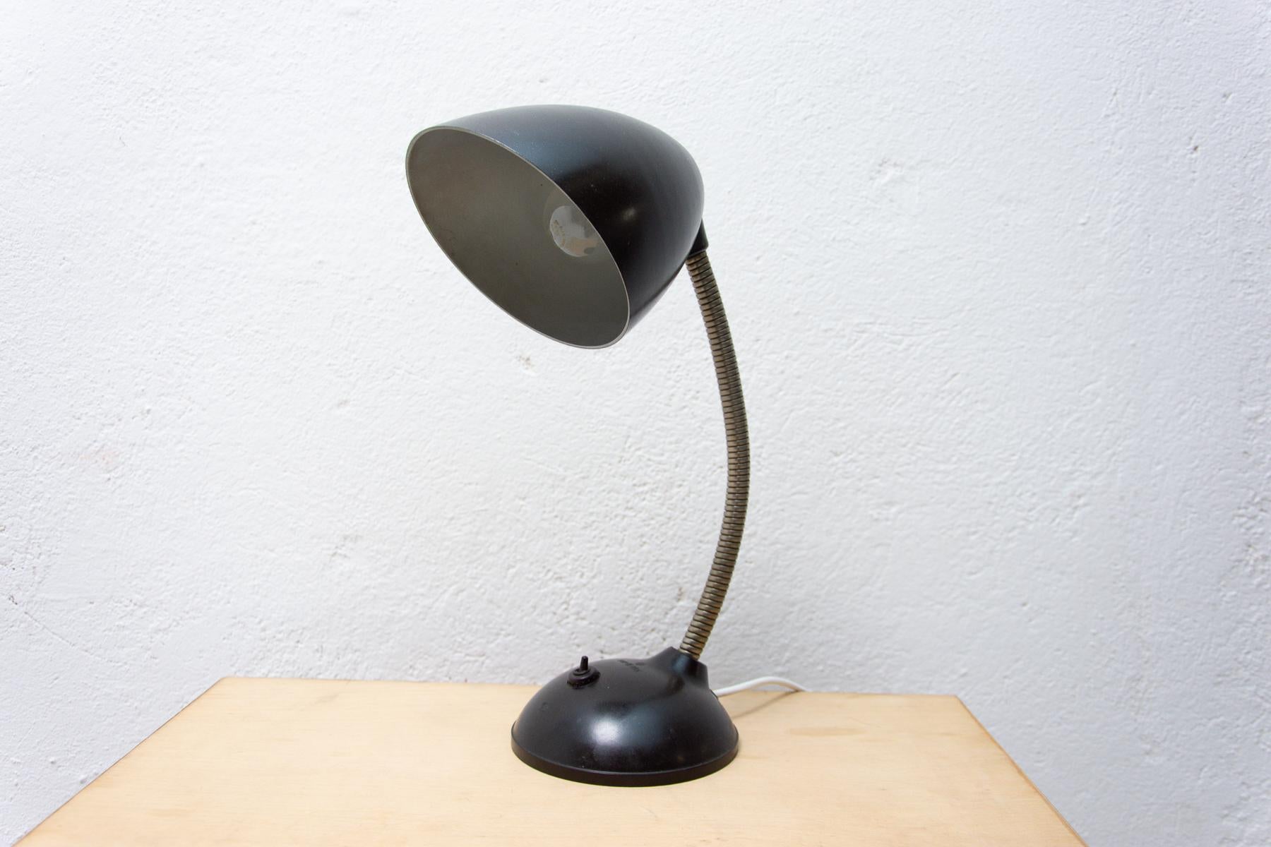 Lampe de bureau du milieu du siècle dernier d'Eric Kirkman Cole pour Elektrosvit, années 1940 en vente 2