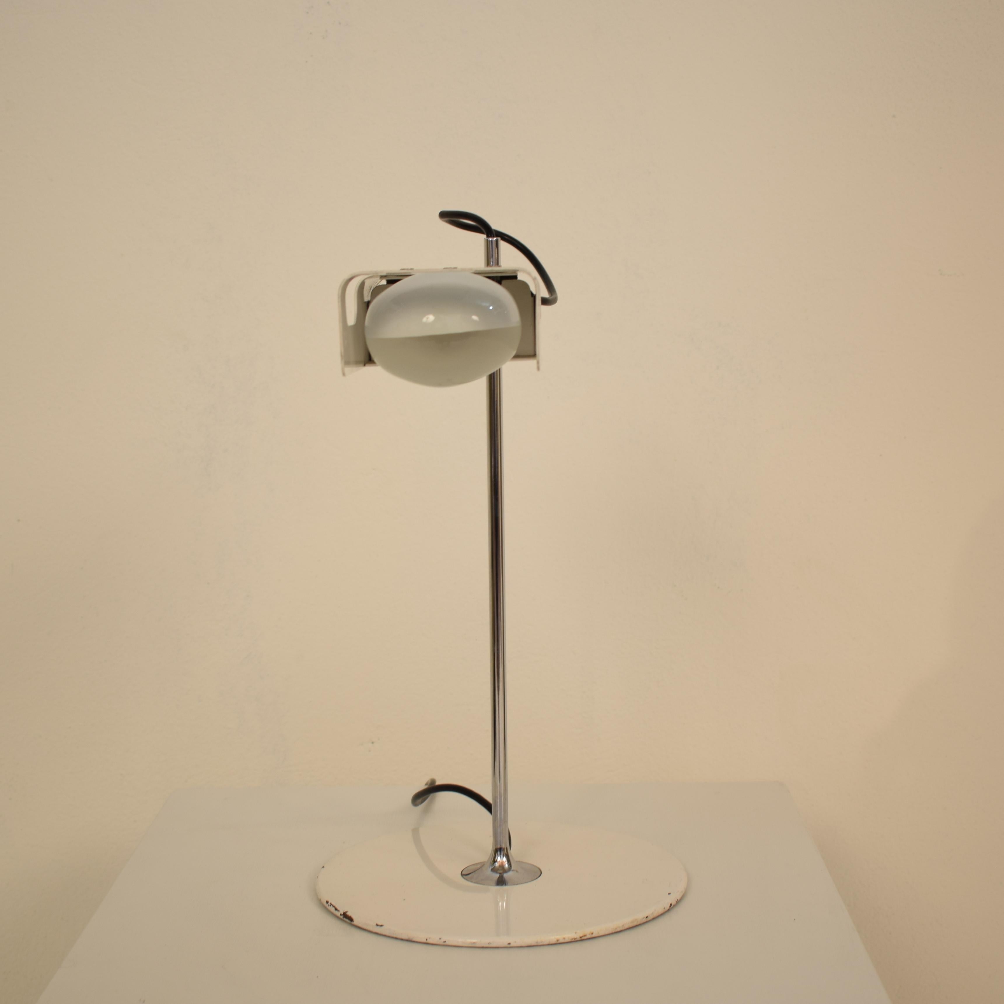 Midcentury Table Lamp by Joe Colombo Model #291 Spider in White for Oluce, 1970 3