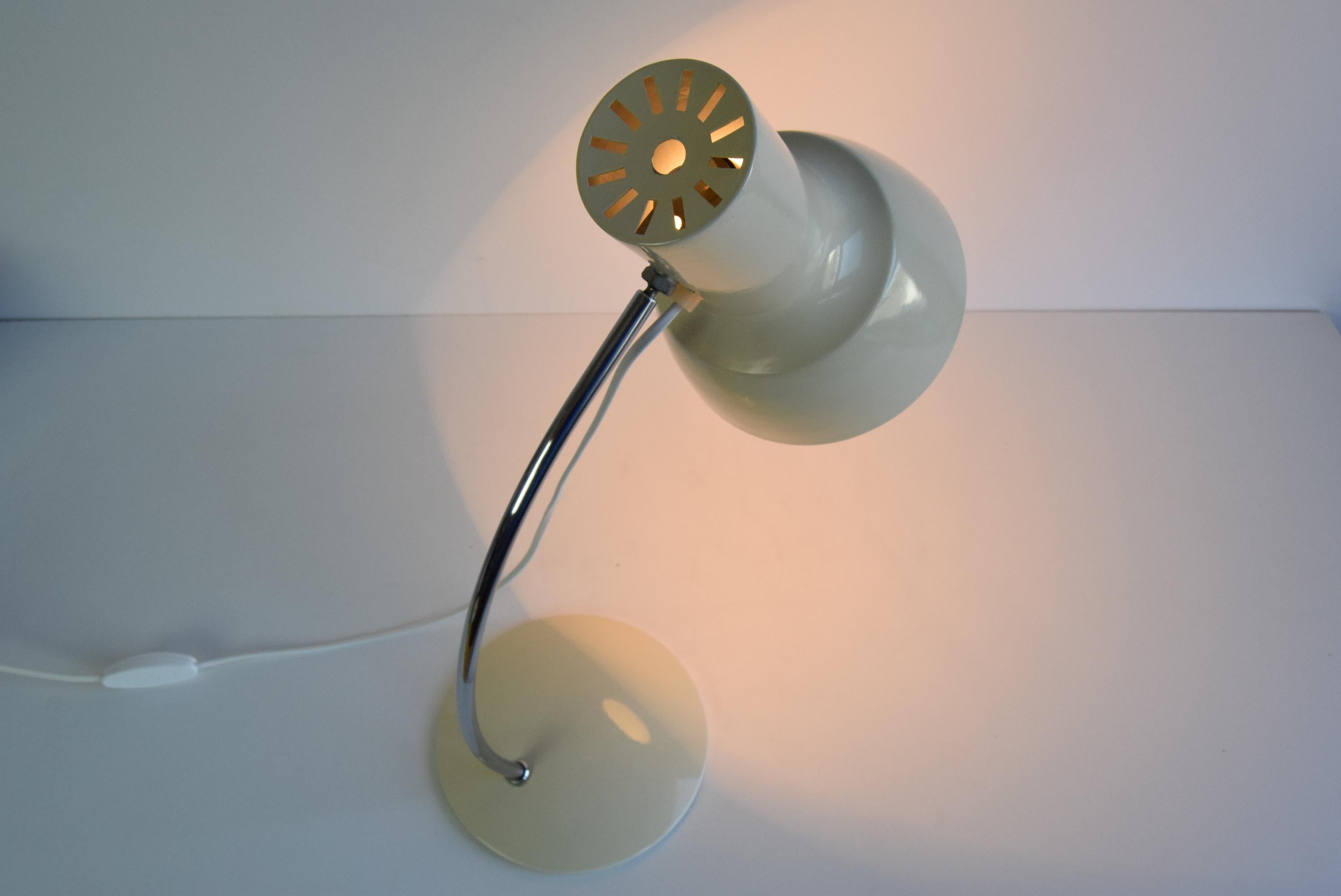 Lampe de table du milieu du siècle par Josef Hůrka pour Napako, années 1960. en vente 3