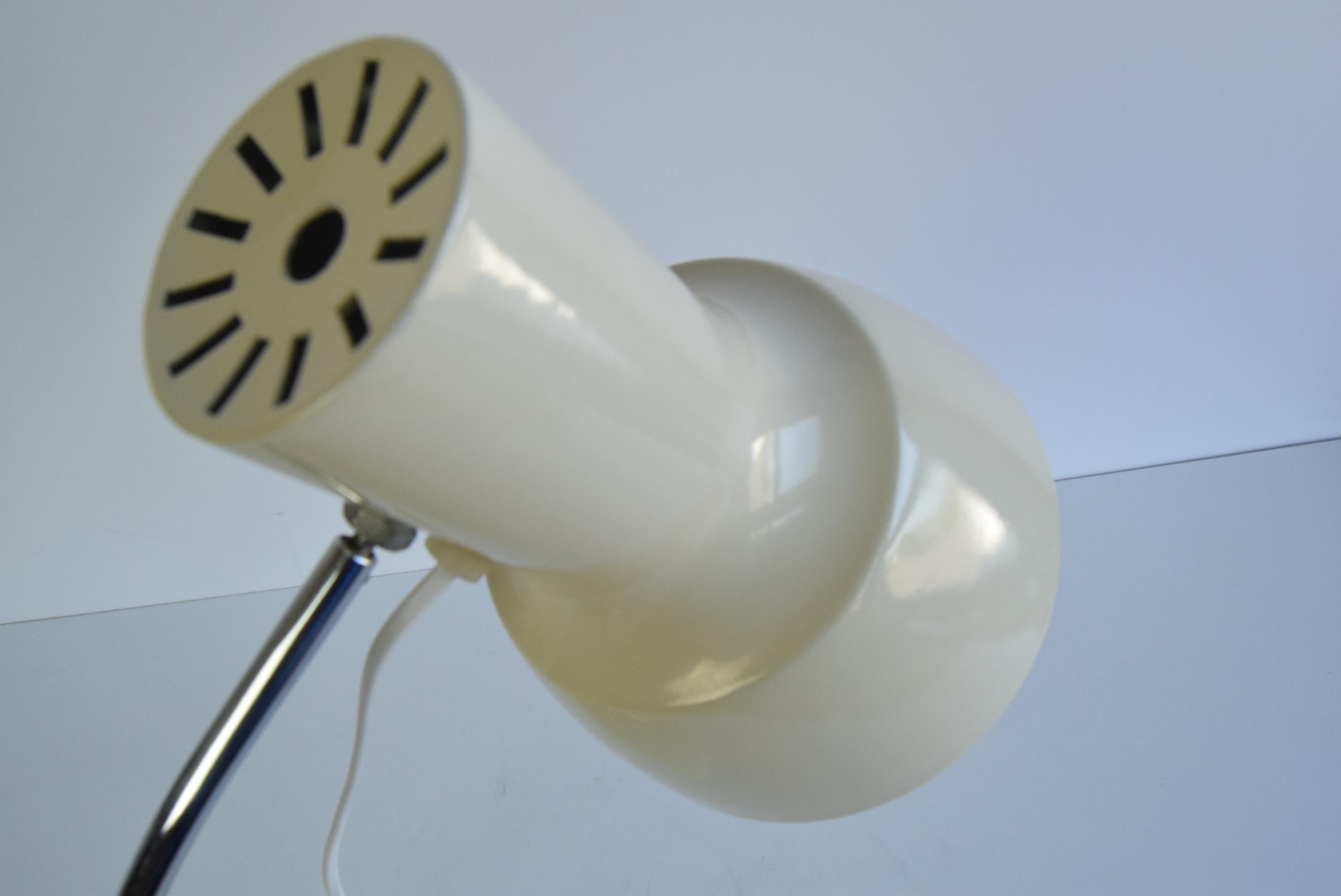 Lampe de table du milieu du siècle par Josef Hůrka pour Napako, années 1960. en vente 4