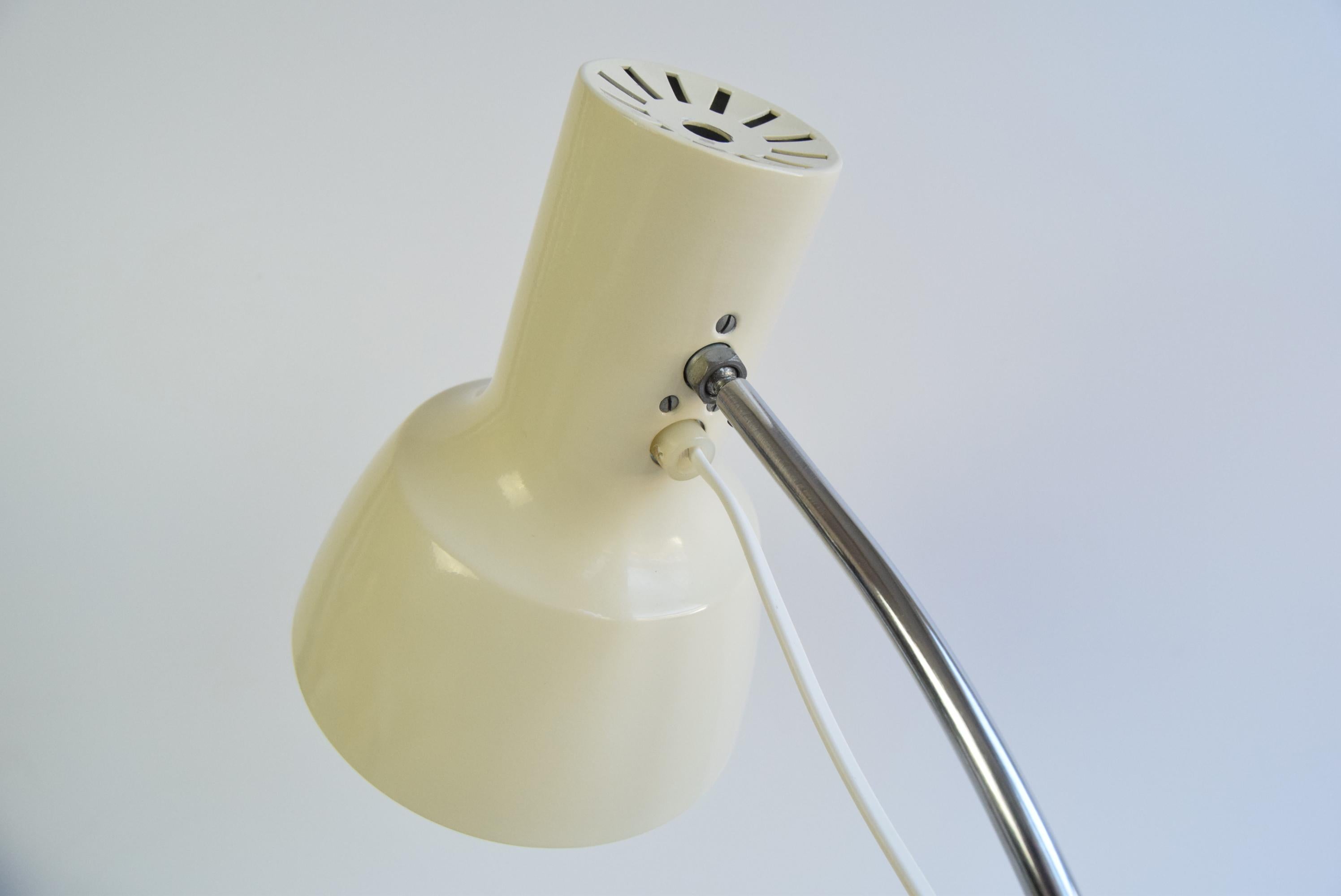 Lampe de table du milieu du siècle par Josef Hůrka pour Napako, années 1960. en vente 6