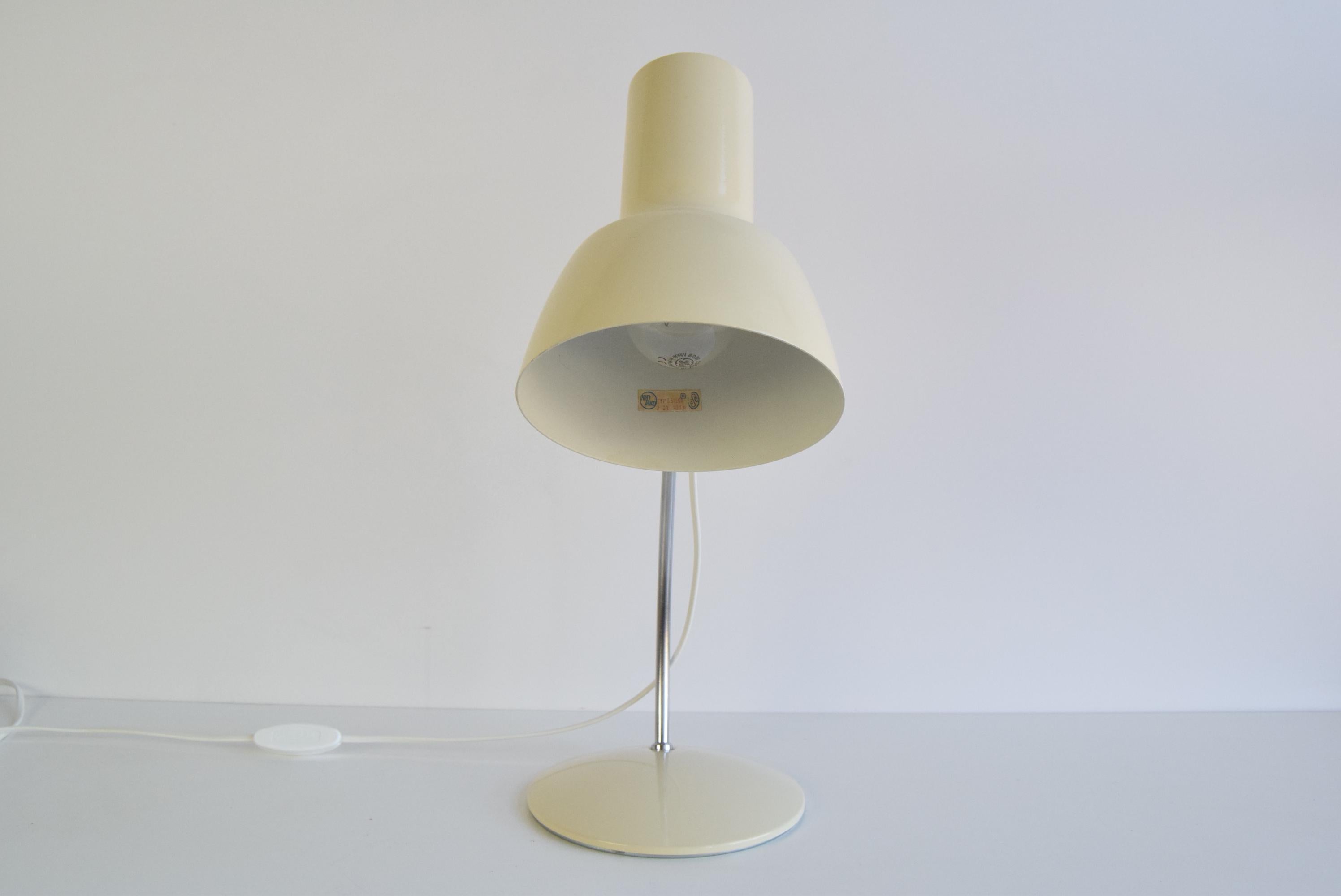 Mid-Century Modern Lampe de table du milieu du siècle par Josef Hůrka pour Napako, années 1960. en vente