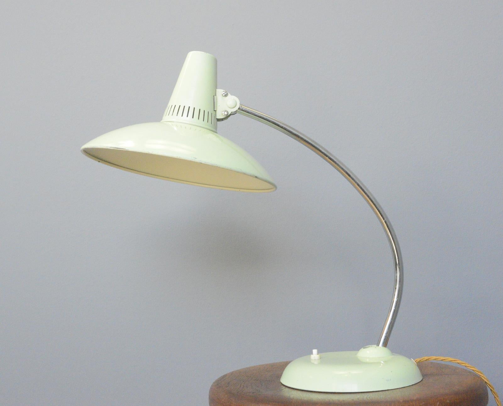 Mid Century Table Lamp By Kaiser Circa 1960s In Good Condition For Sale In Gloucester, GB