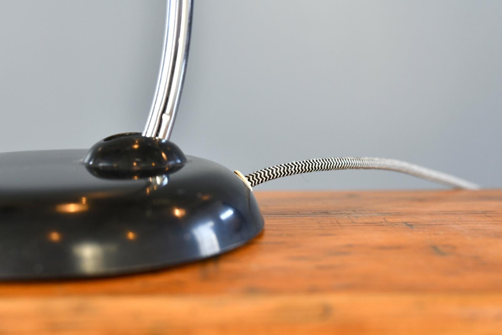Lampe de table du milieu du siècle par Kaiser Leuchten Modèle 6786 Circa 1950s Bon état - En vente à Gloucester, GB