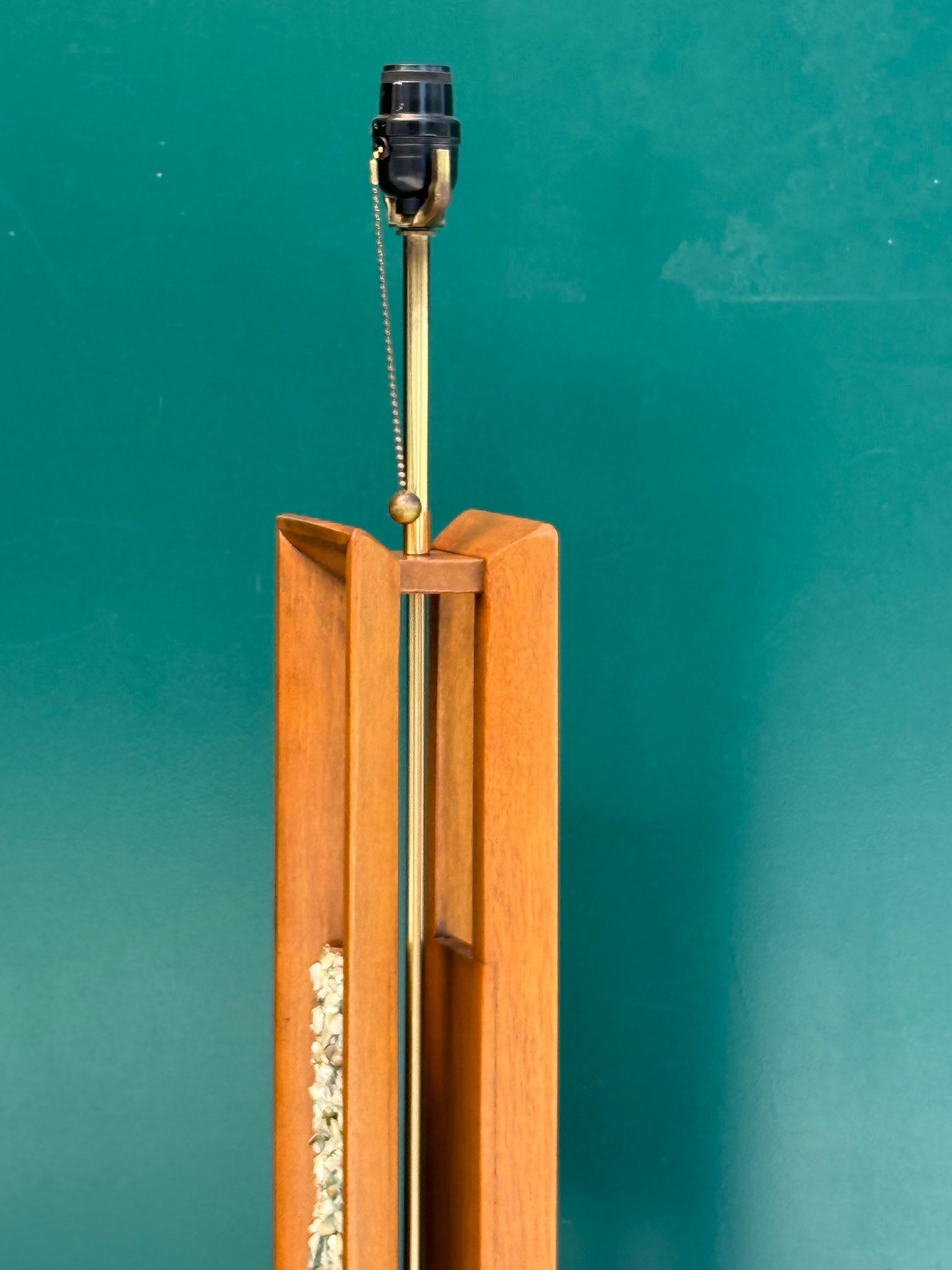 Mid-Century Table Lamp by Modeline Lamp Co. For Sale 3