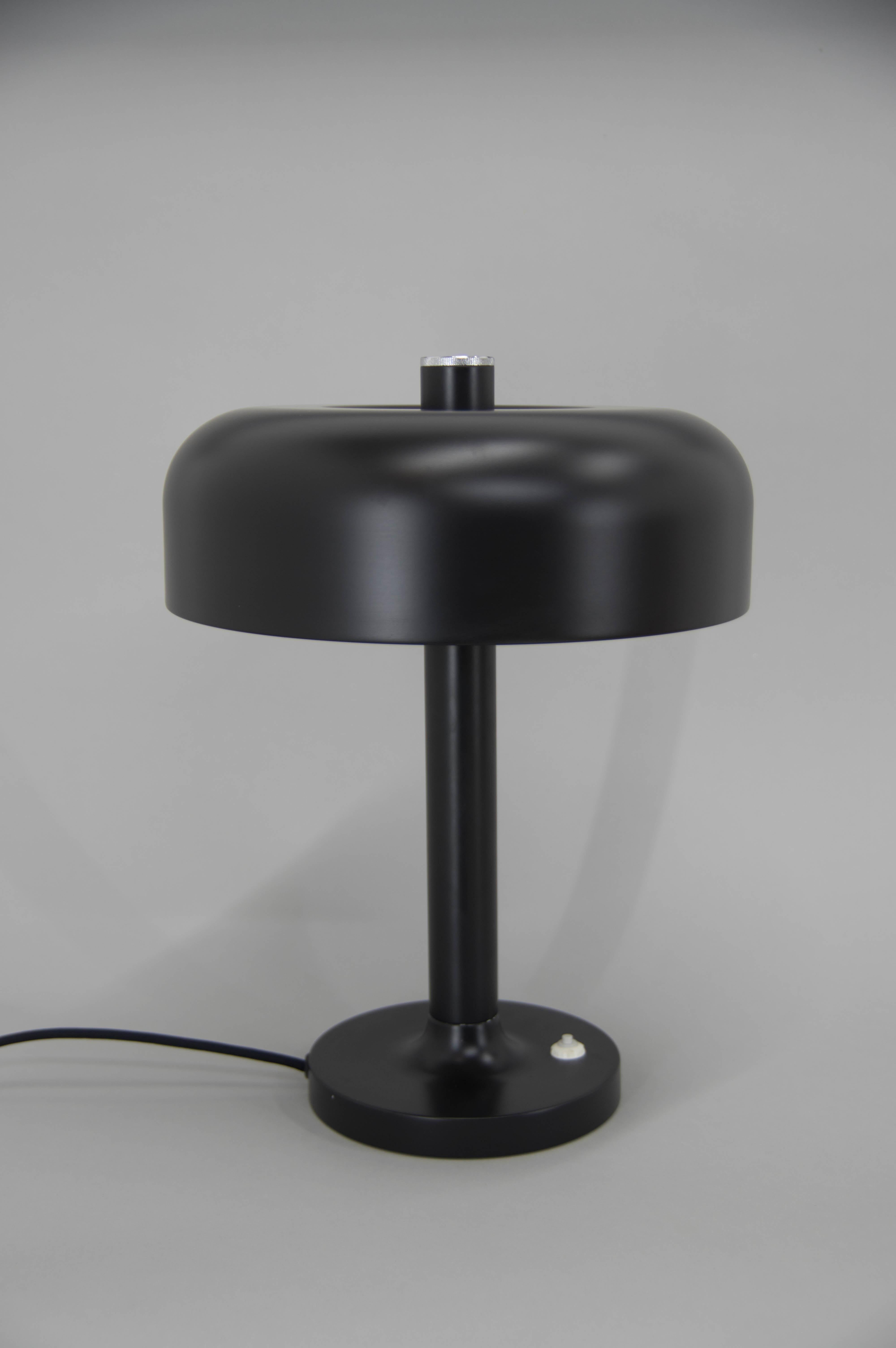 Big black table lamp.
New paint
Minor loses of color seen on photos.
2 x 40W, E25-E27 bulbs
US plug adapter included.