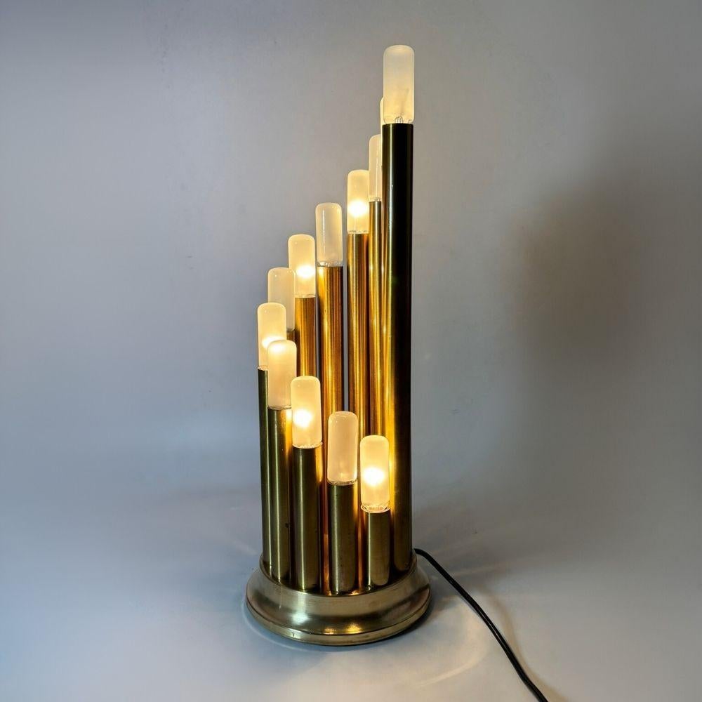 Mid-Century Modern Lampe de table du milieu du siècle par Reggiani en vente