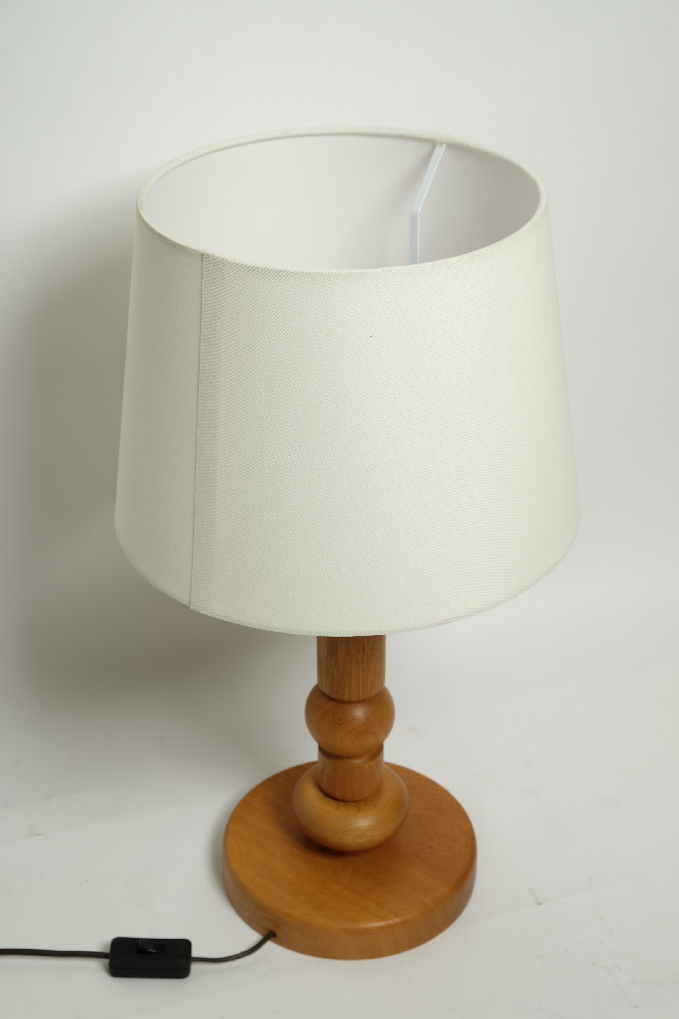 Lámpara de sobremesa Mid Century by Temde Wood, Suiza Años 70 en Bueno estado para la venta en München, BY