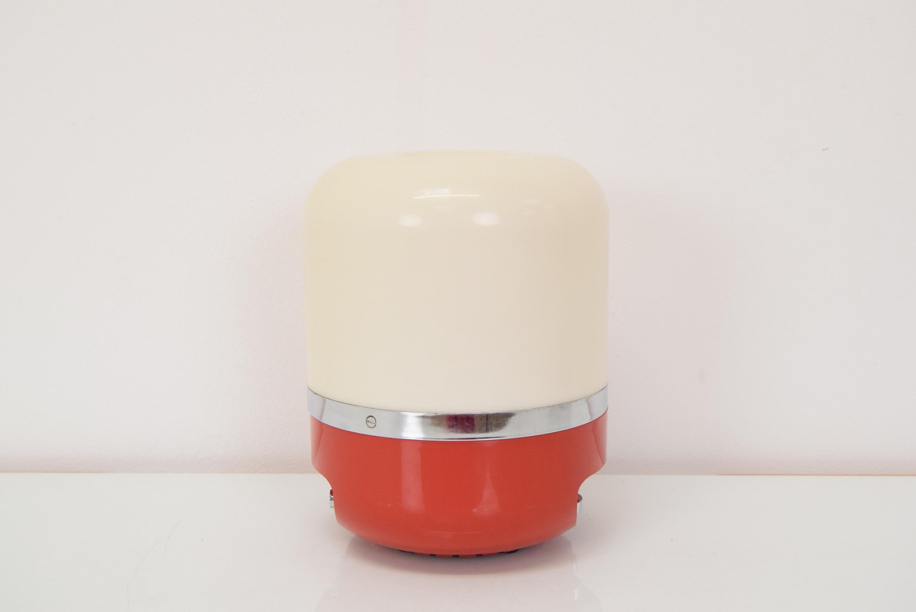 Made in Italy
Made of plastic
1xE14 or E15 bulb
Re-polished
Fully functional
Good original condition
US adapter included.
 