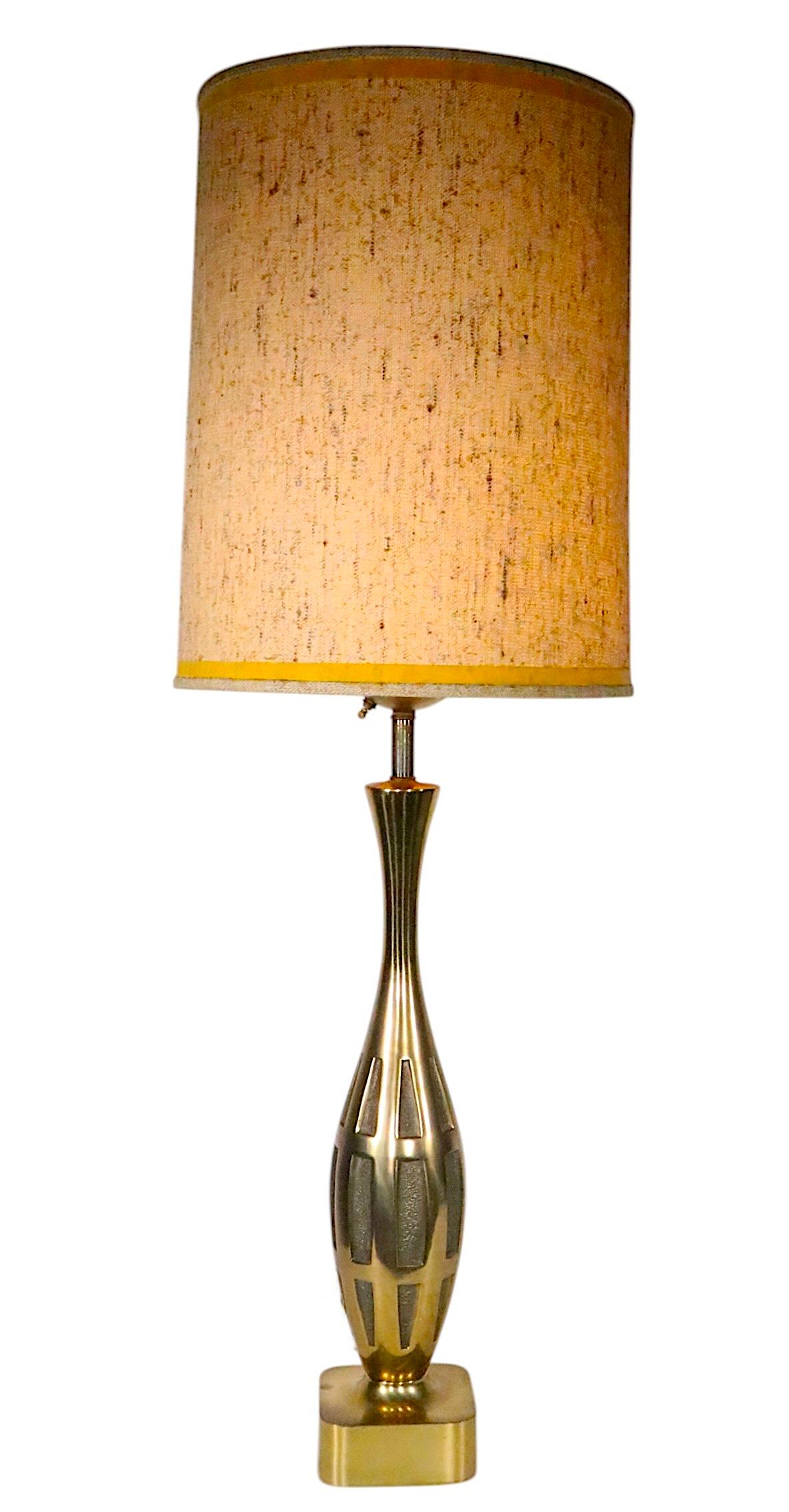 Lampada da tavolo del Medioevo progettata da Tony Paul per Westwood Lamps Inc. c.1950 in vendita 6