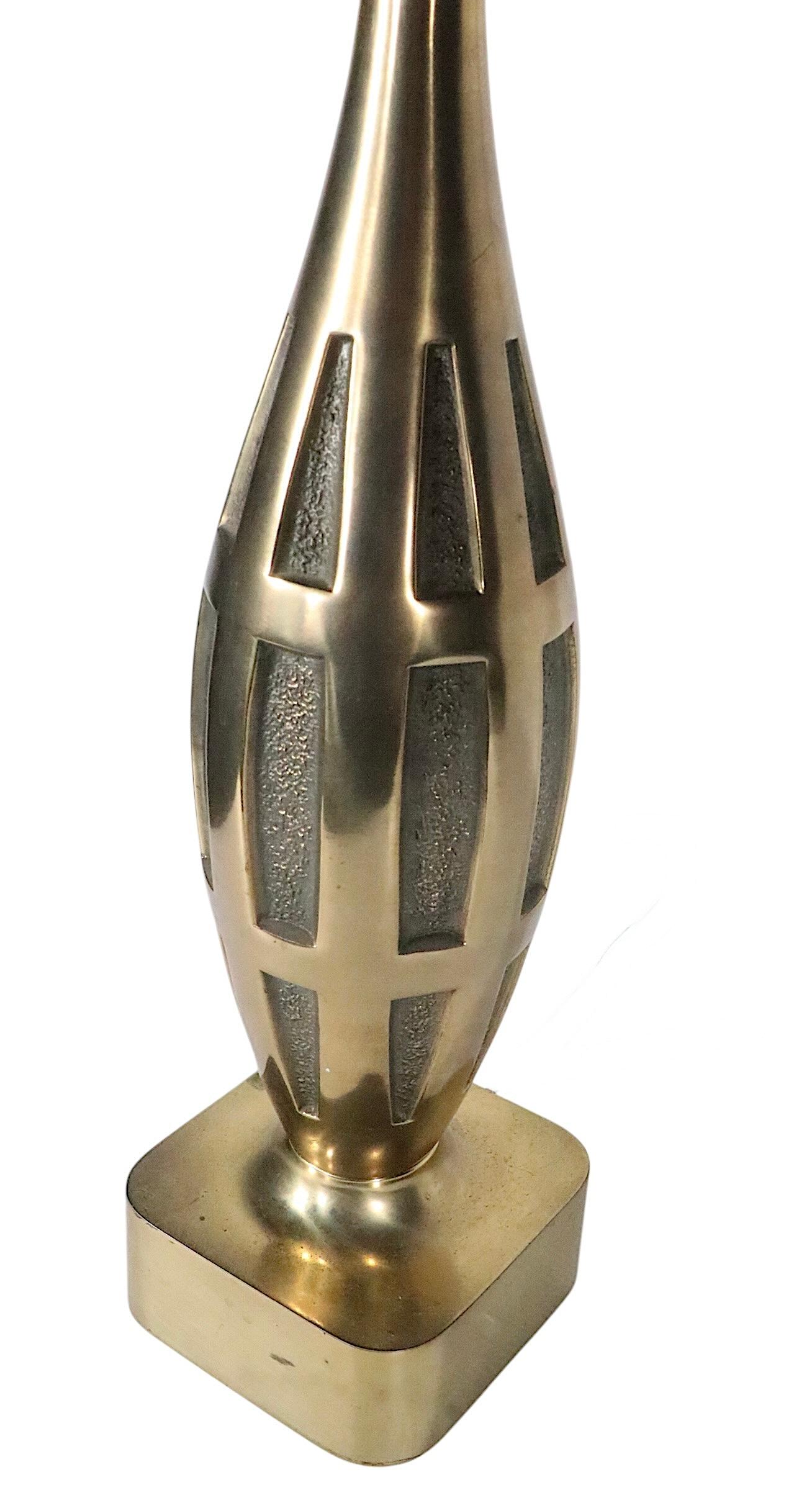 Lampada da tavolo del Medioevo progettata da Tony Paul per Westwood Lamps Inc. c.1950 in vendita 10
