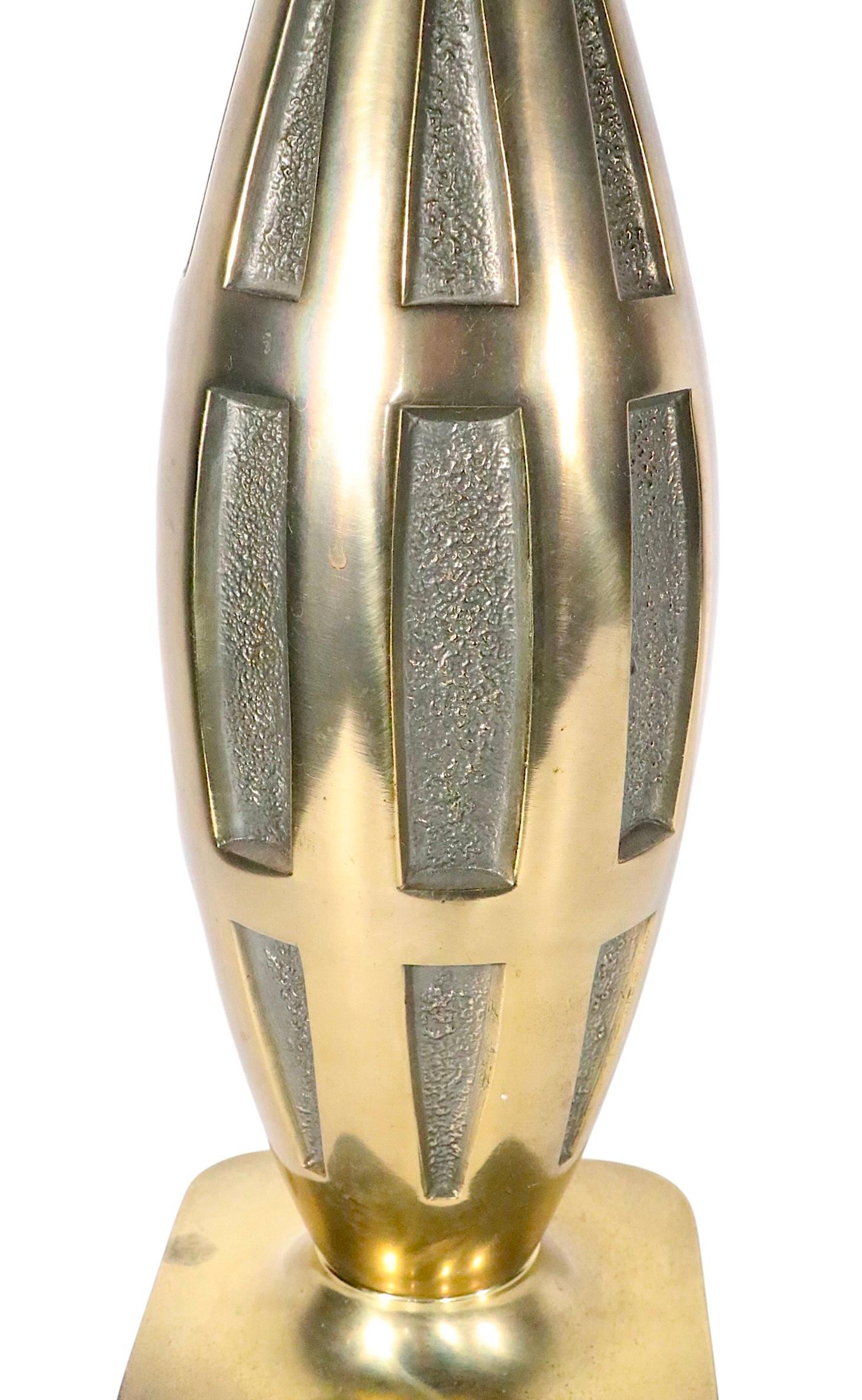 Lampada da tavolo del Medioevo progettata da Tony Paul per Westwood Lamps Inc. c.1950 in vendita 2