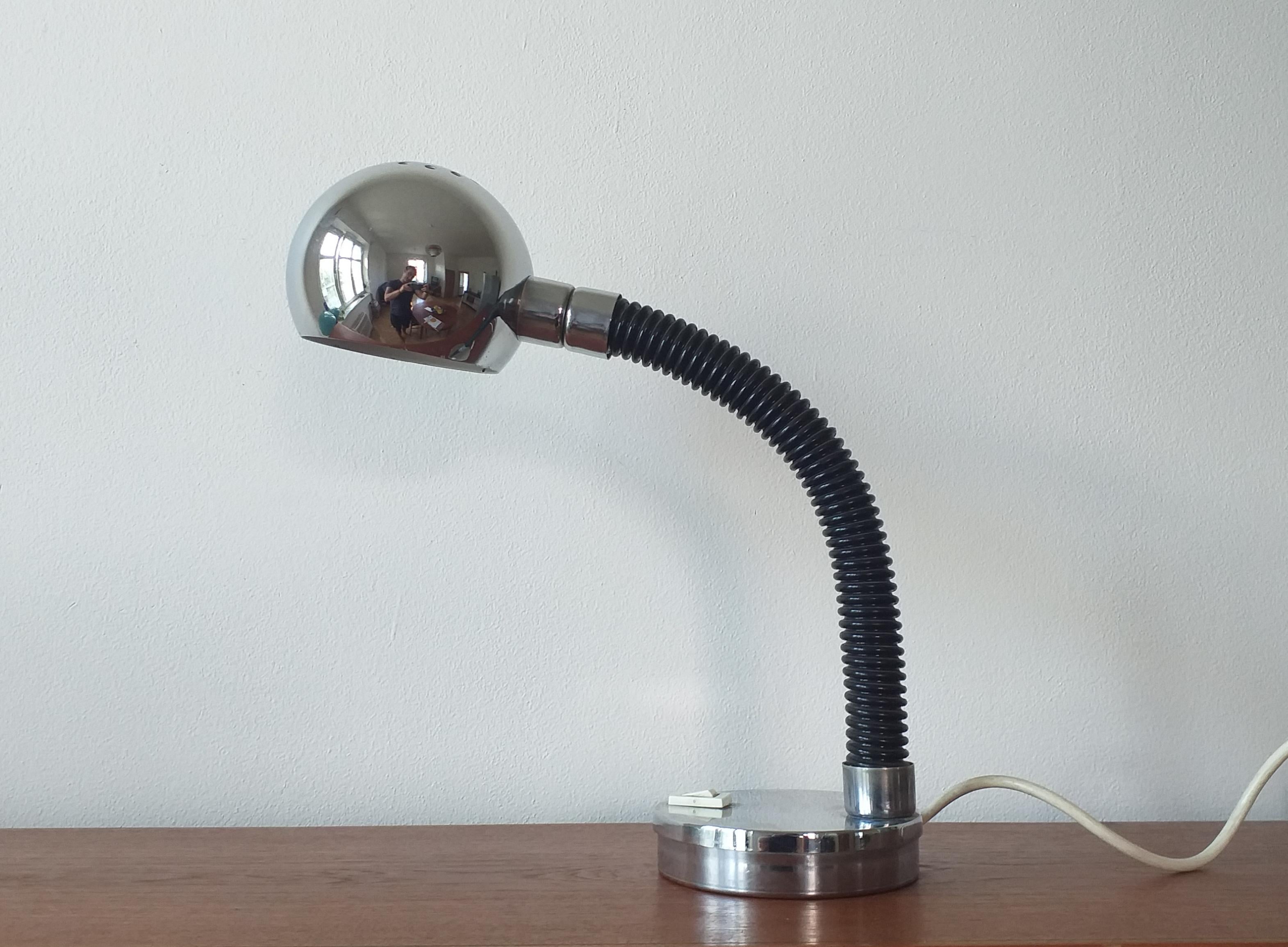 Mid-Century moderno Lampada da tavolo del Medioevo Elbow, Targetti Sankey, Italia, anni '70 in vendita