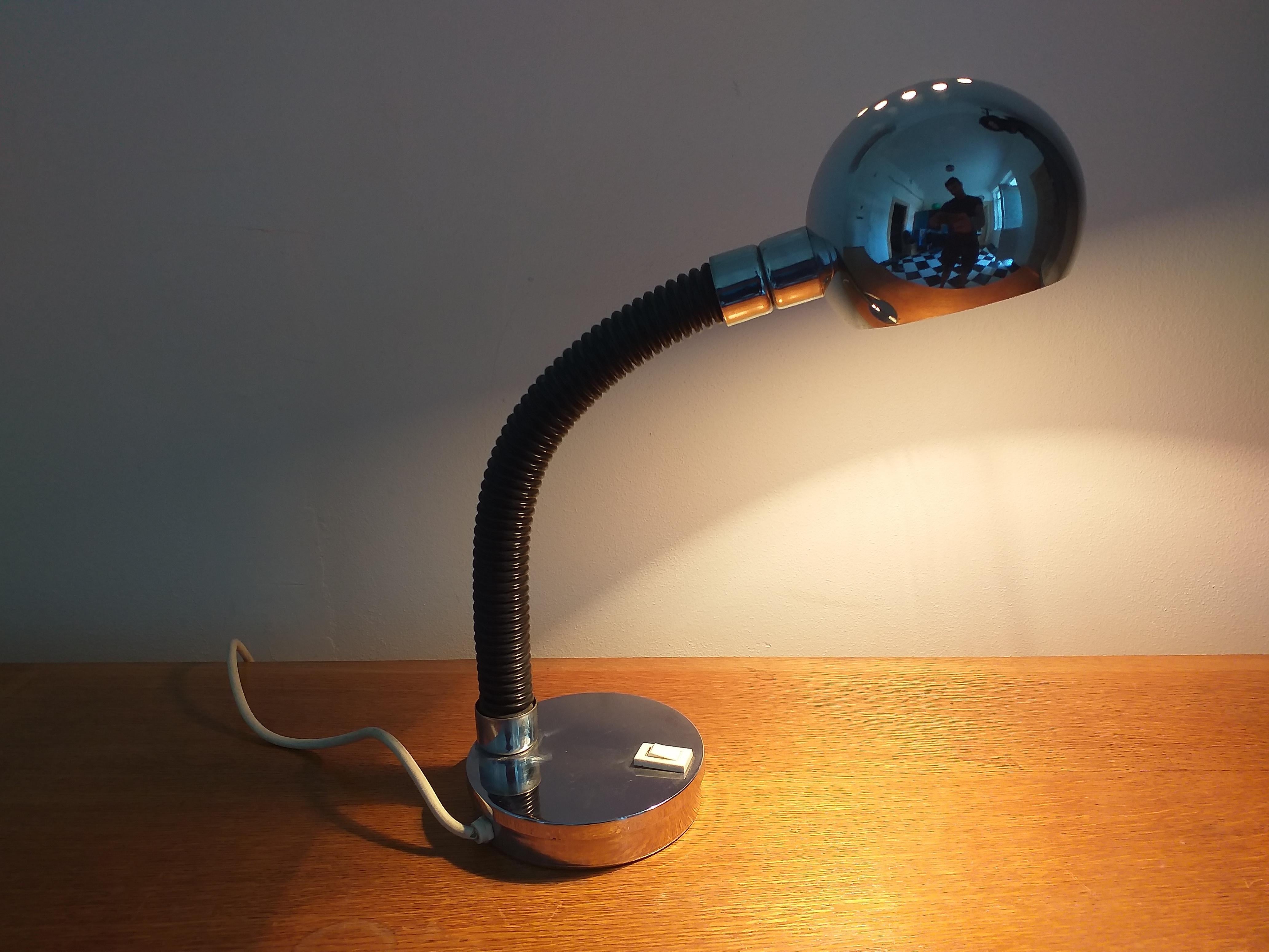 Lampada da tavolo del Medioevo Elbow, Targetti Sankey, Italia, anni '70 In condizioni buone in vendita a Praha, CZ