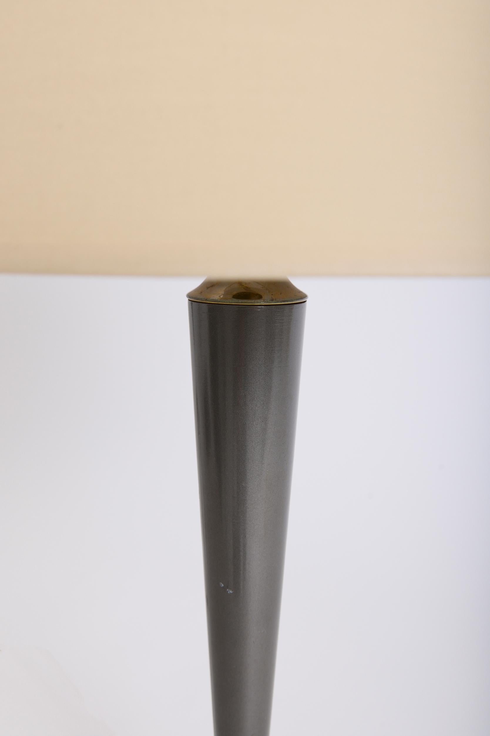 Lámpara de mesa de mediados de siglo Moderno de mediados de siglo en venta