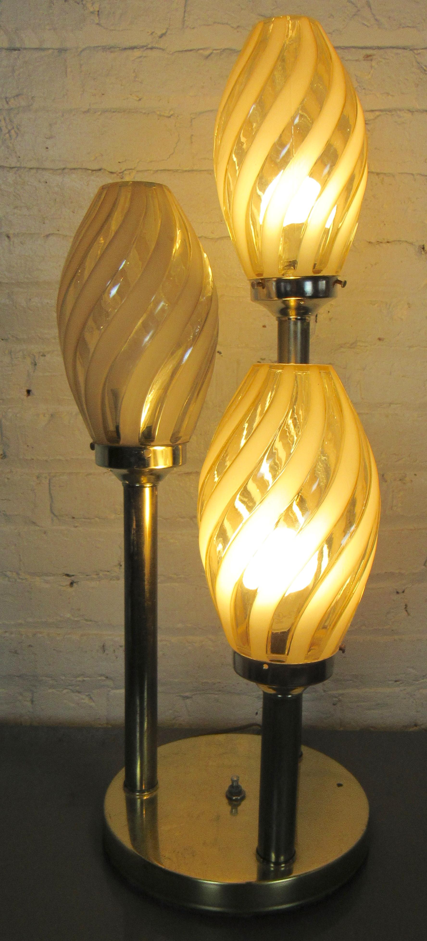 Mid-Century Table Lamp In Good Condition For Sale In Brooklyn, NY