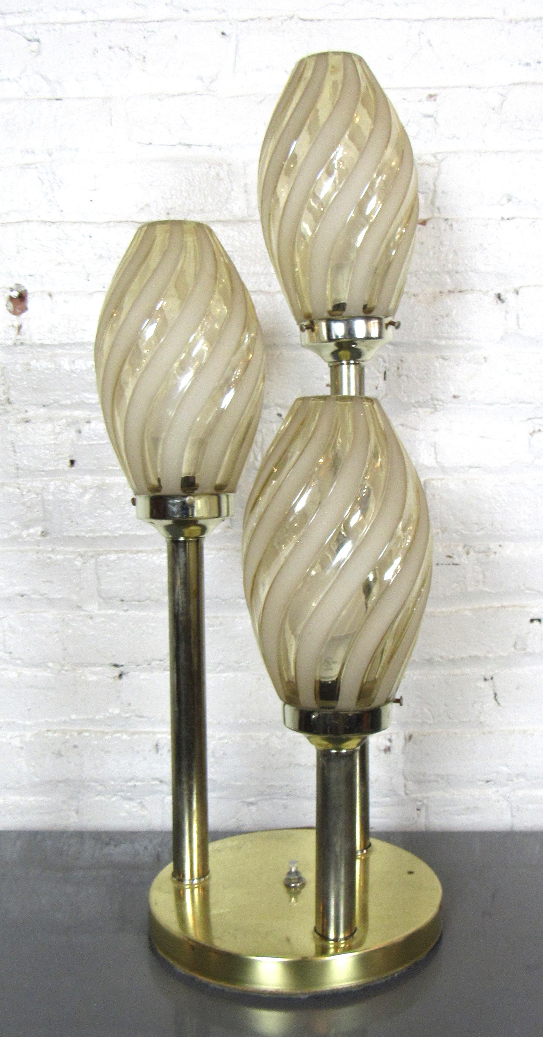 Milieu du XXe siècle Lampe de table du milieu du siècle en vente