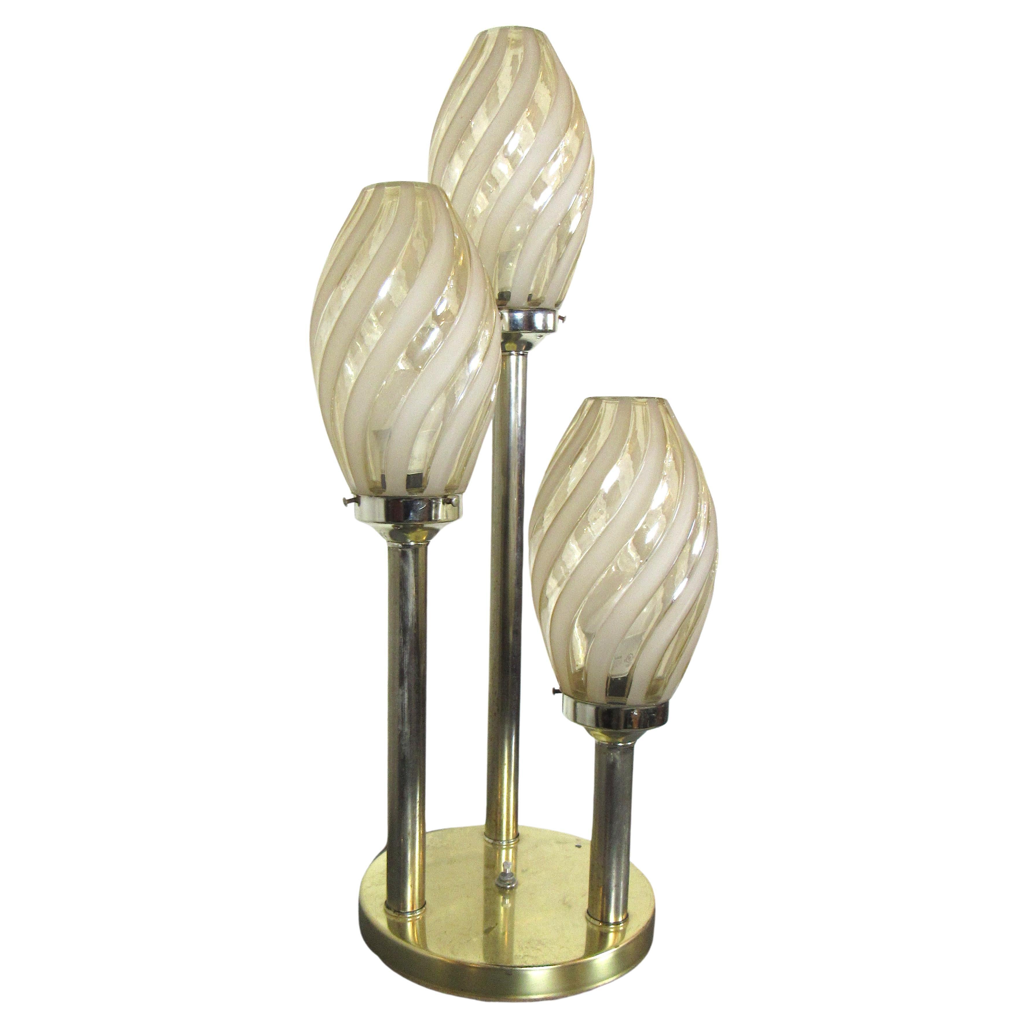Lampe de table du milieu du siècle en vente