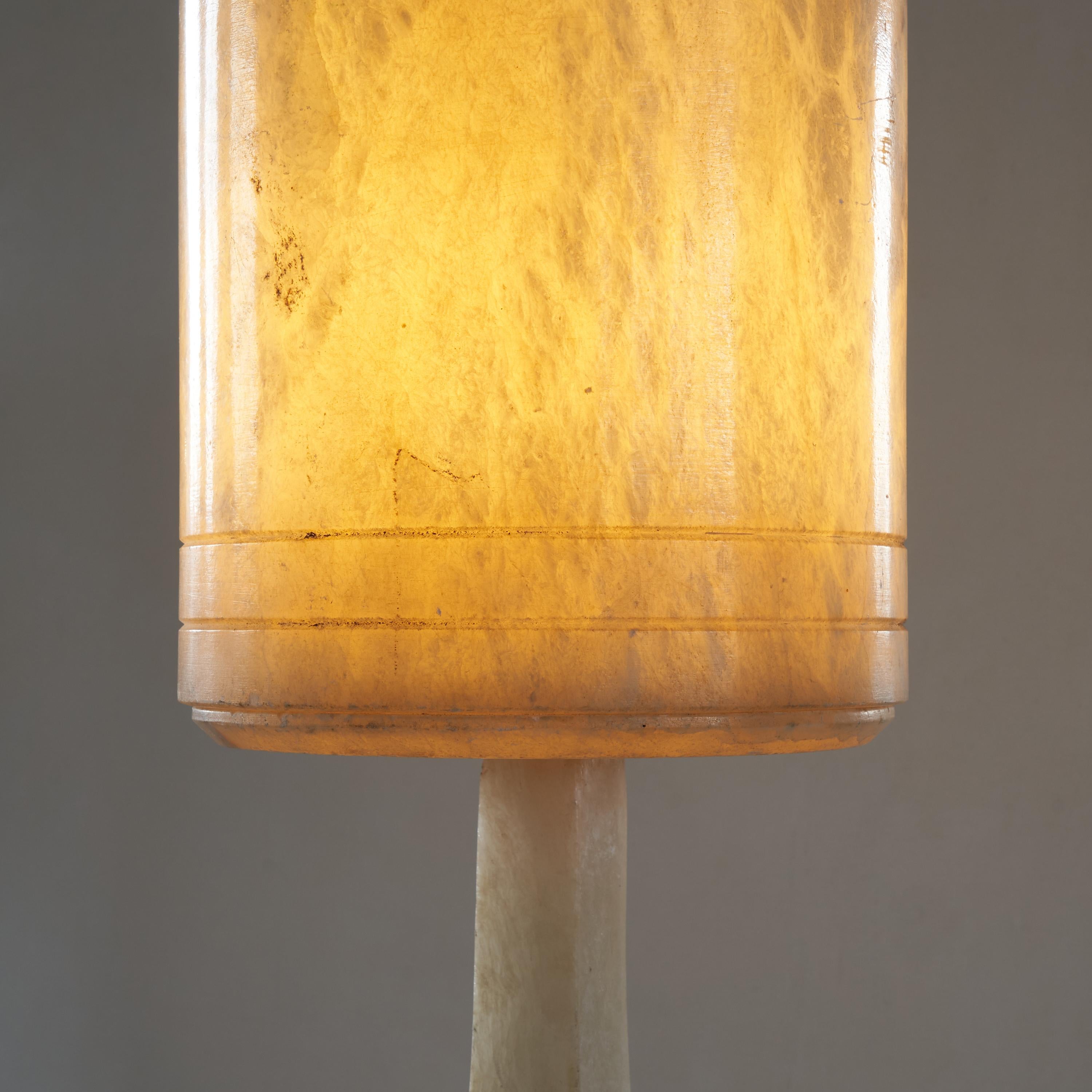 Mid Century Table Lamp in Alabaster 1960s In Good Condition In Tilburg, NL