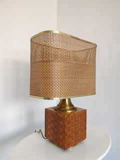 Mid Century Table Lamp in brass and wicker, in the style of Gabriella Crepi
